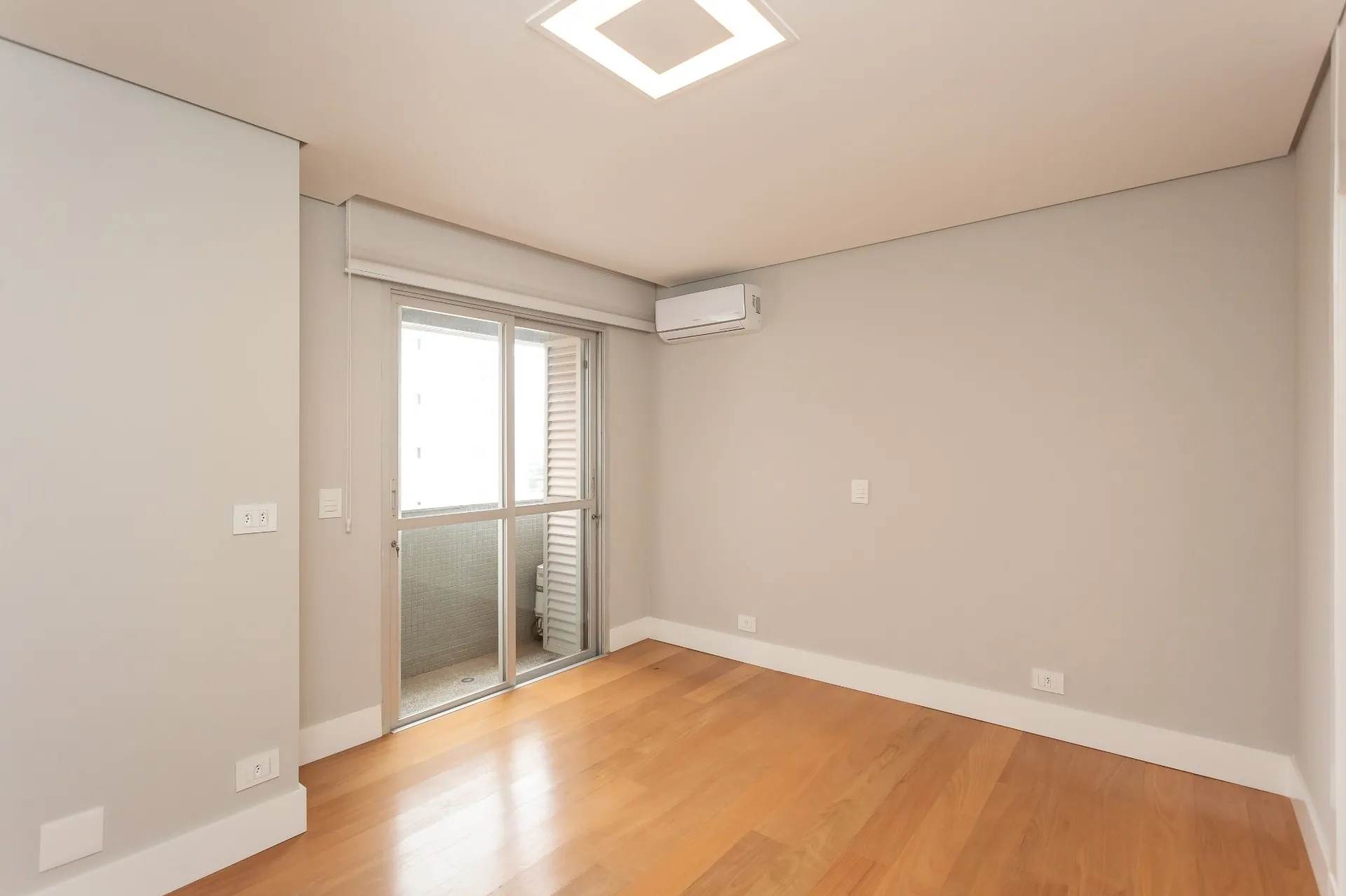 Apartamento de 4 Quartos à Venda no Edifício Wimbledon Park | Água Verde  Curitiba — foto 36