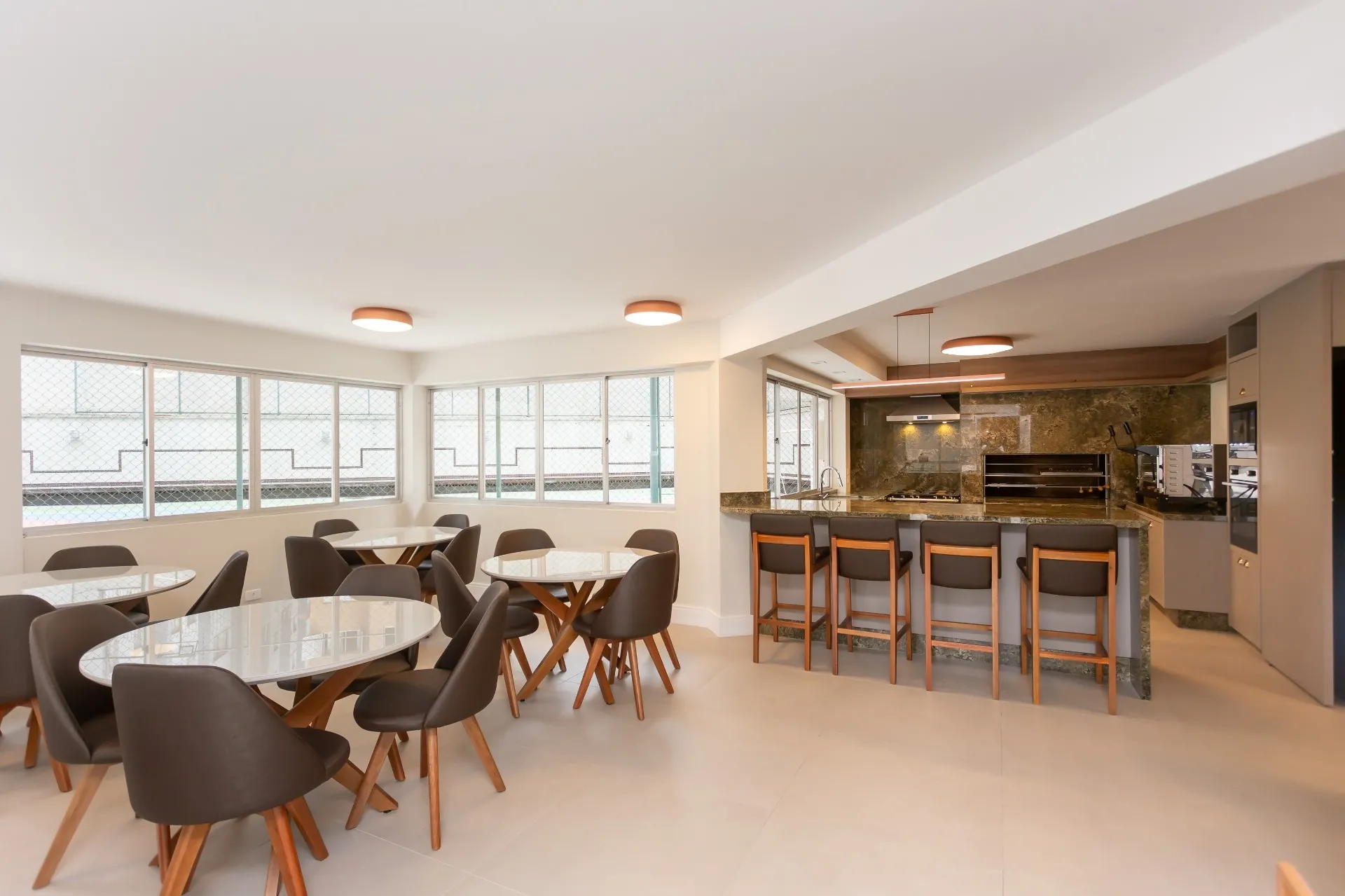 Apartamento de 4 Quartos à Venda no Edifício Wimbledon Park | Água Verde  Curitiba — foto 45