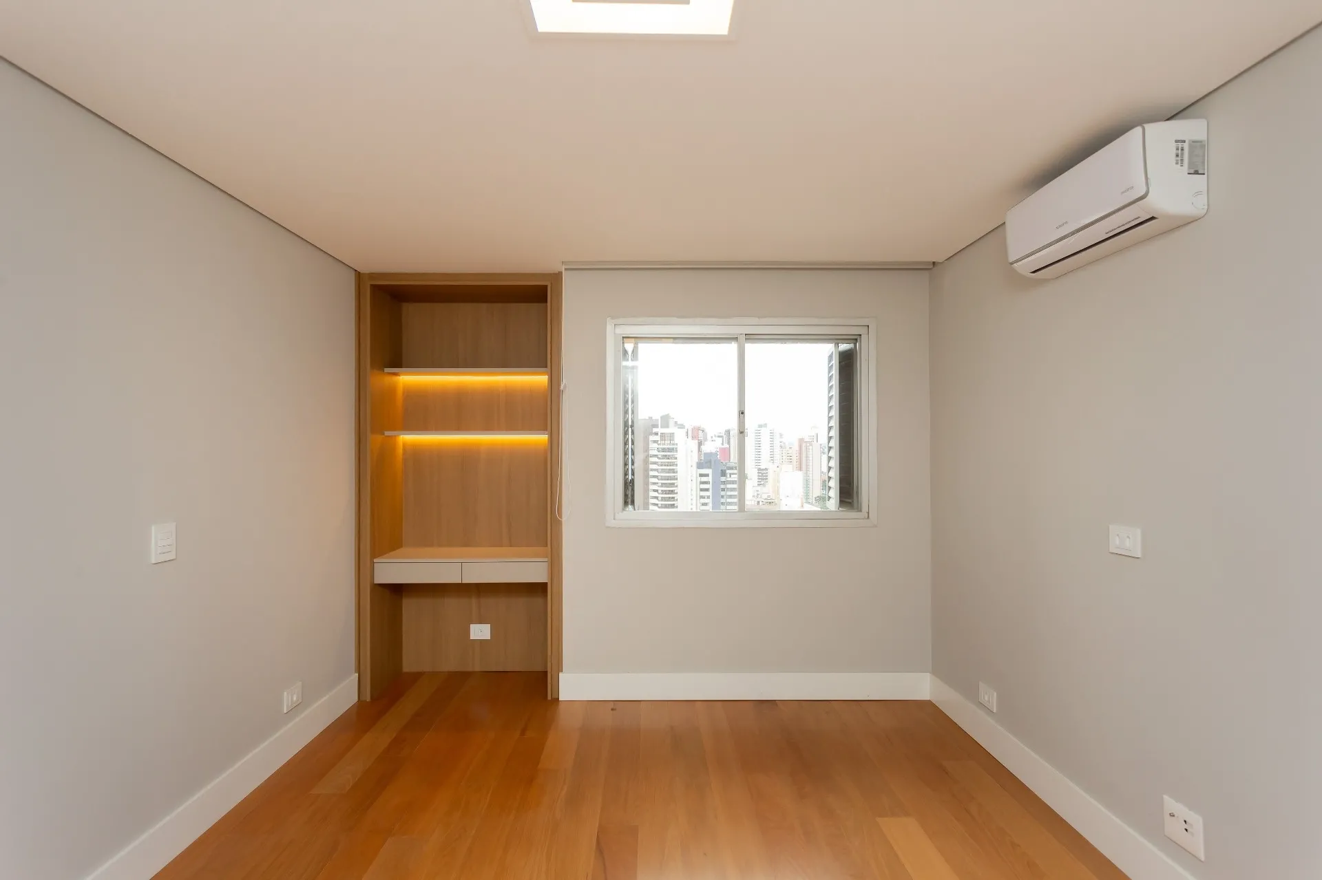 Apartamento de 4 Quartos à Venda no Edifício Wimbledon Park | Água Verde  Curitiba — foto 27