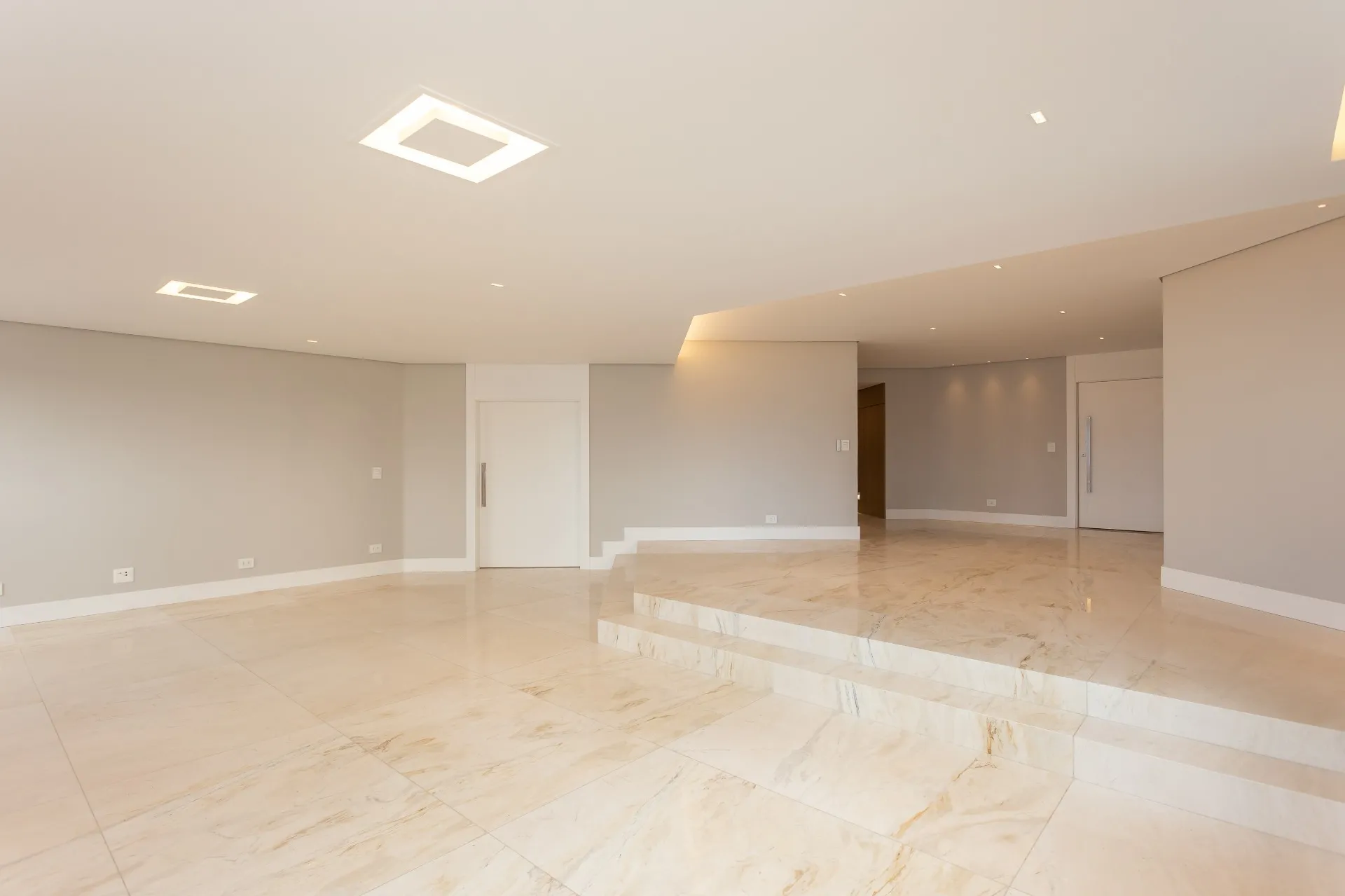 Apartamento de 4 Quartos à Venda no Edifício Wimbledon Park | Água Verde  Curitiba — foto 2