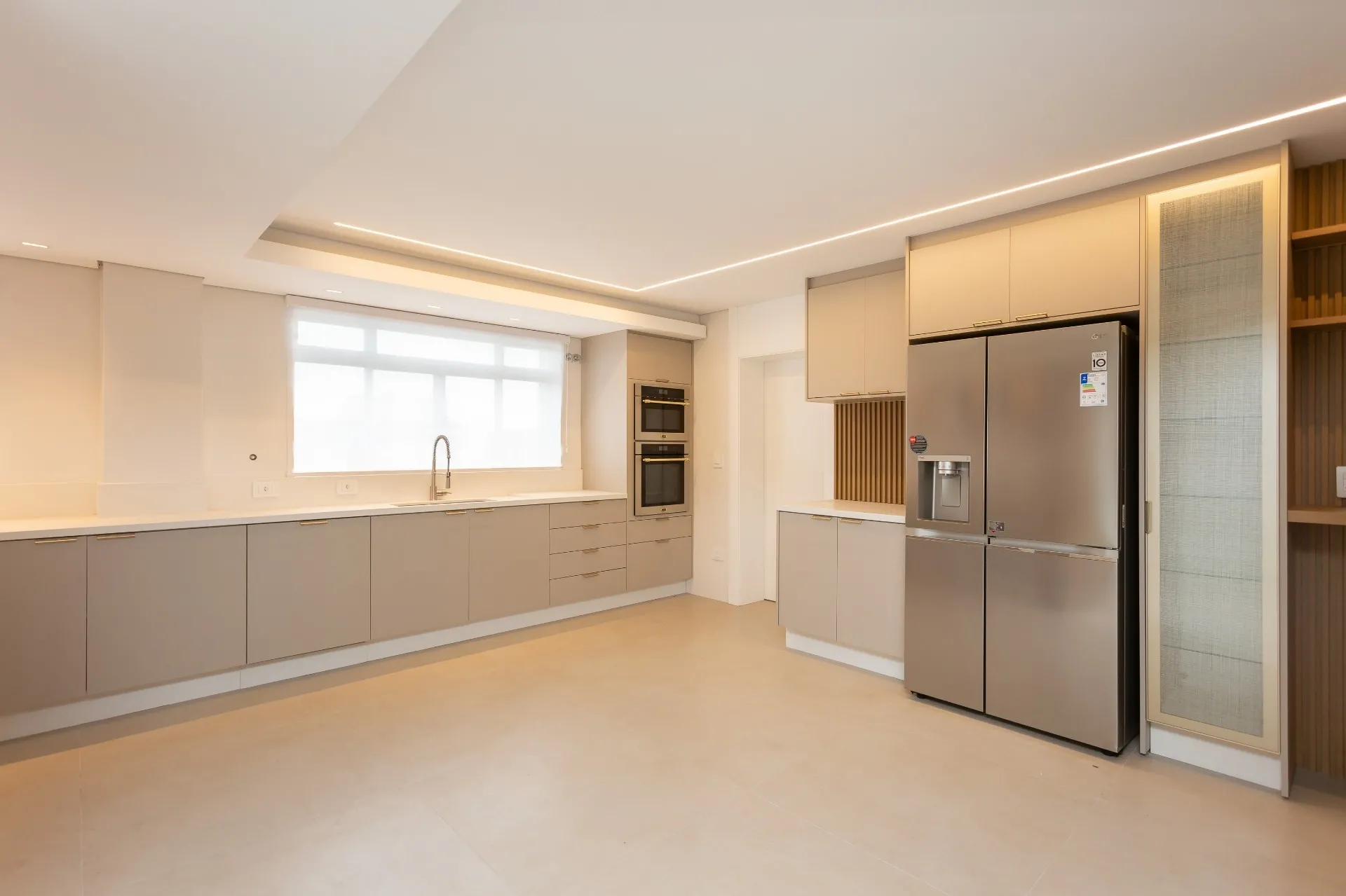 Apartamento de 4 Quartos à Venda no Edifício Wimbledon Park | Água Verde  Curitiba — foto 14