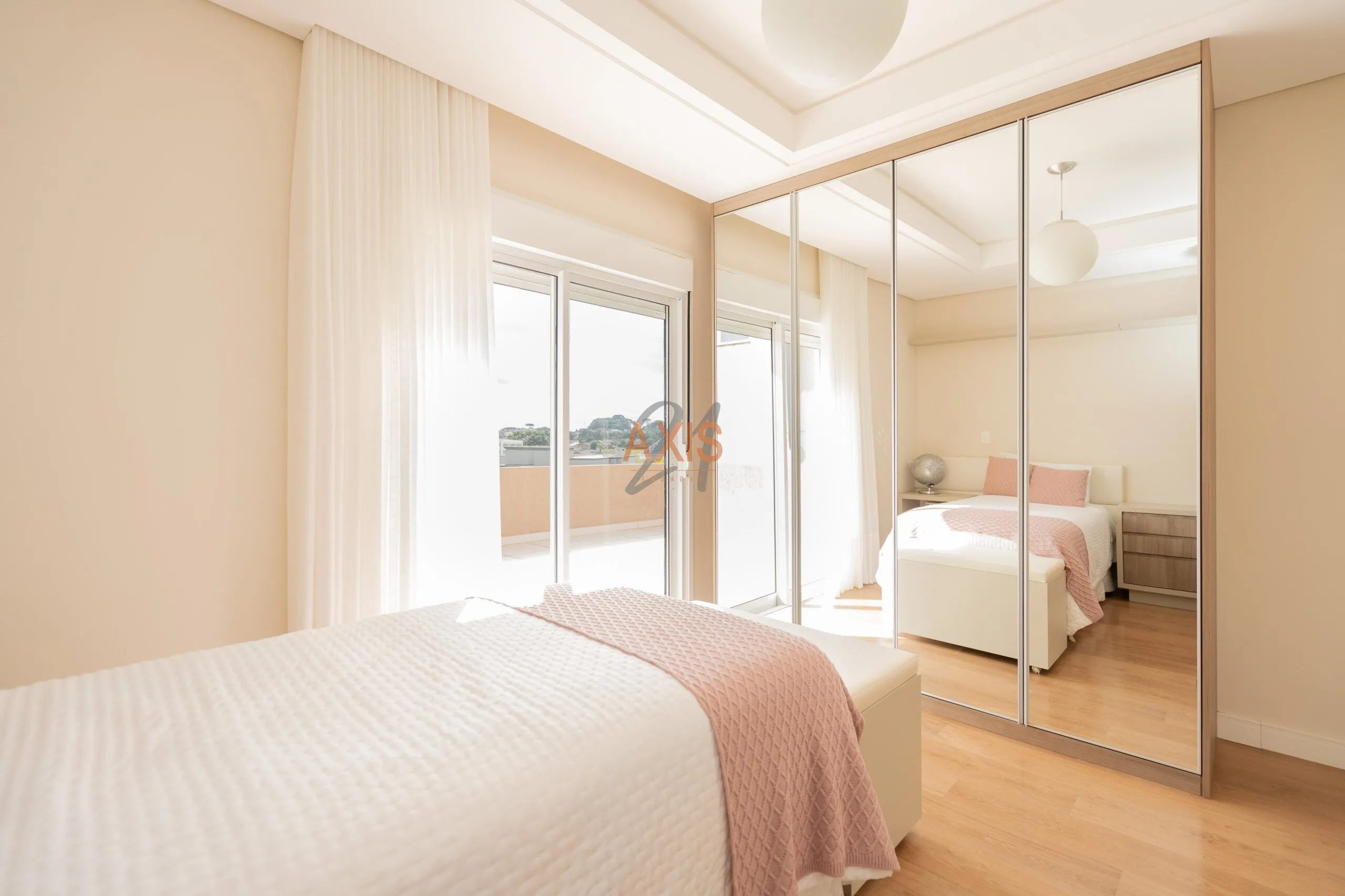 Casa de 4 Suítes à Venda no Condomínio Green Village Park  | Santa Felicidade Curitiba — foto 19