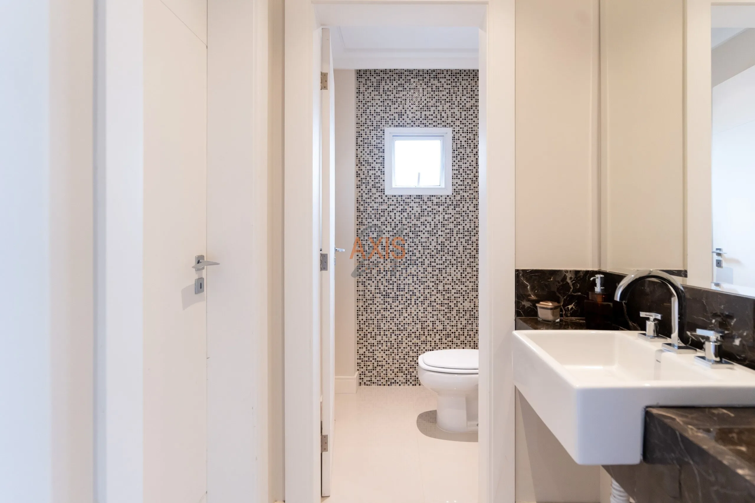 Casa de 4 Suítes à Venda no Condomínio Green Village Park  | Santa Felicidade Curitiba — foto 12