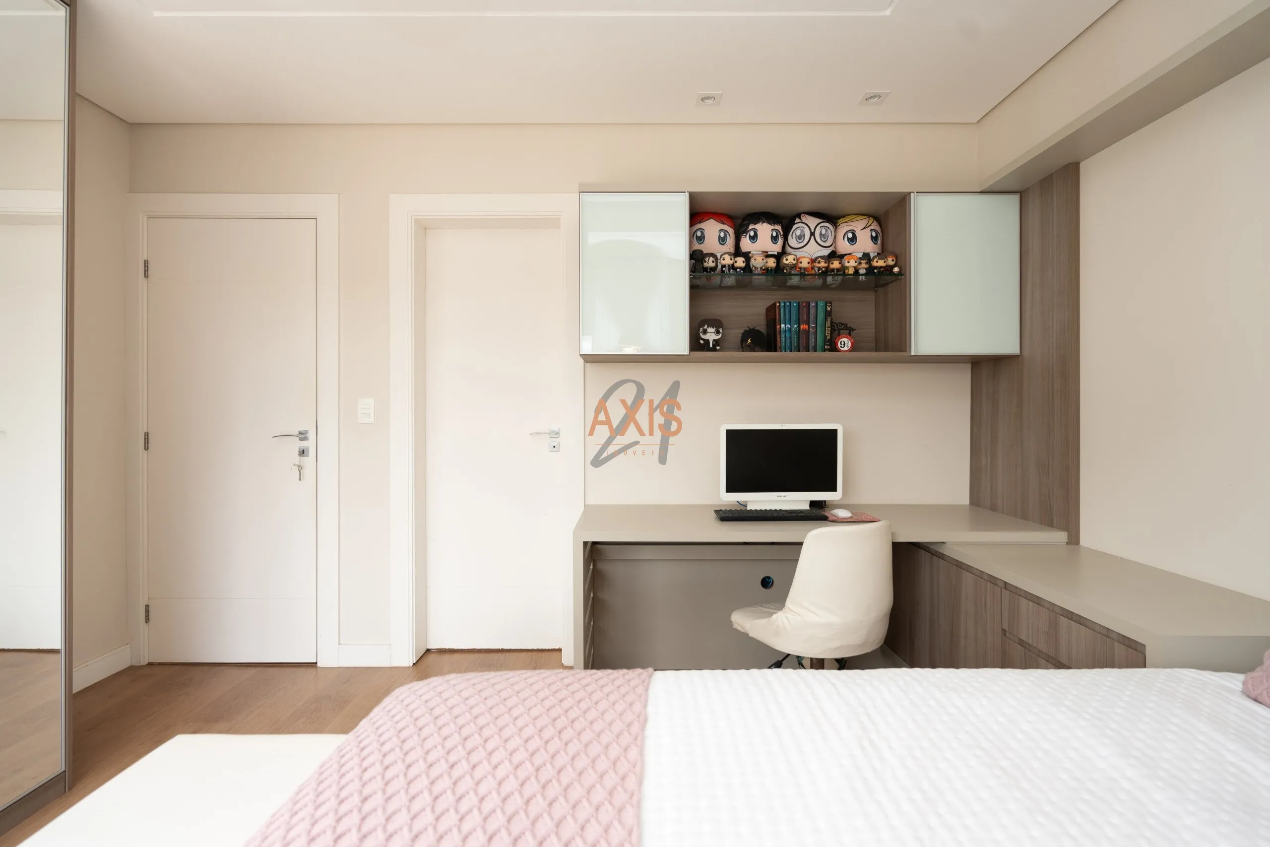 Casa de 4 Suítes à Venda no Condomínio Green Village Park  | Santa Felicidade Curitiba — foto 20