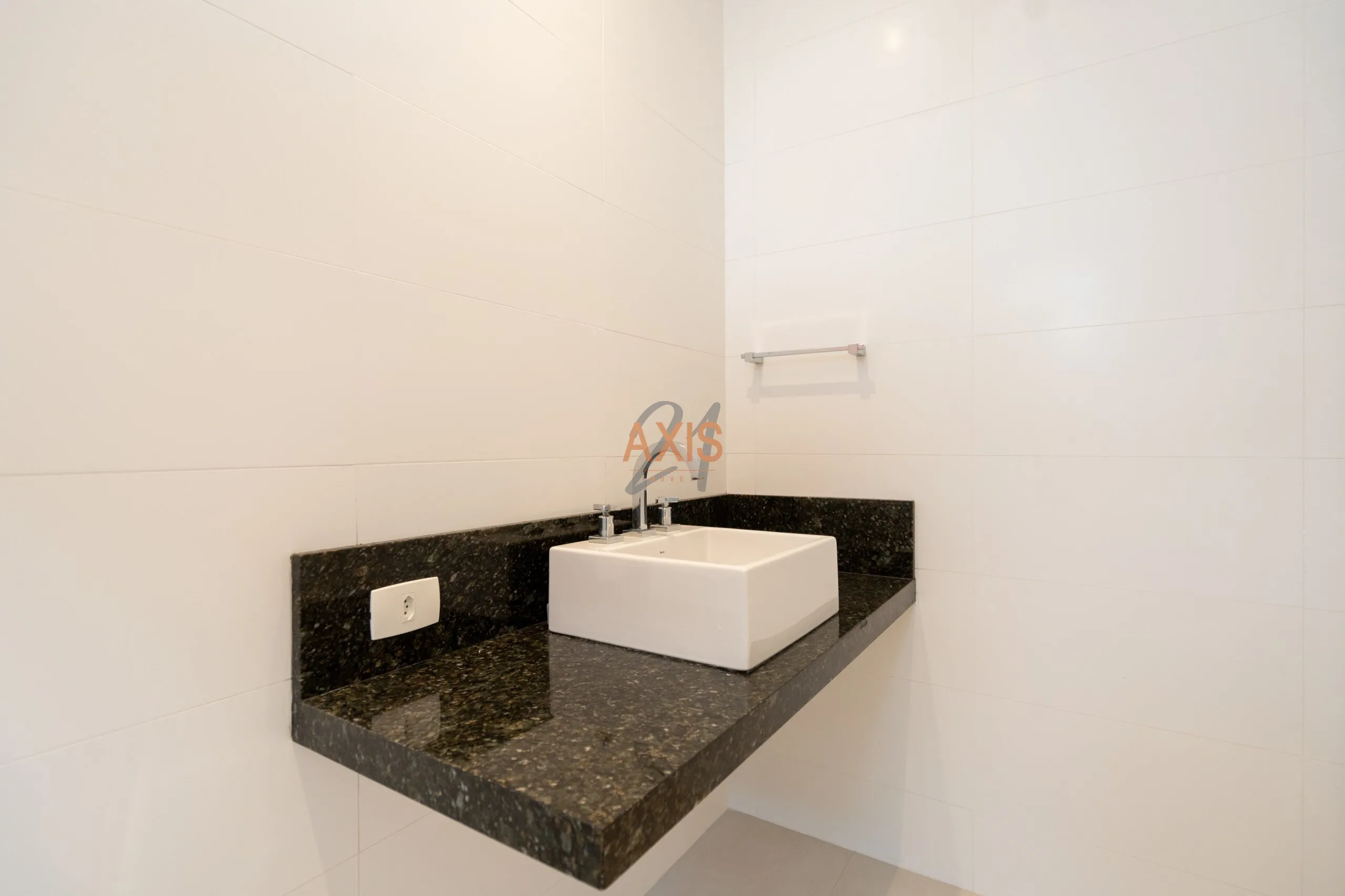 Casa de 4 Suítes à Venda no Condomínio Green Village Park  | Santa Felicidade Curitiba — foto 15