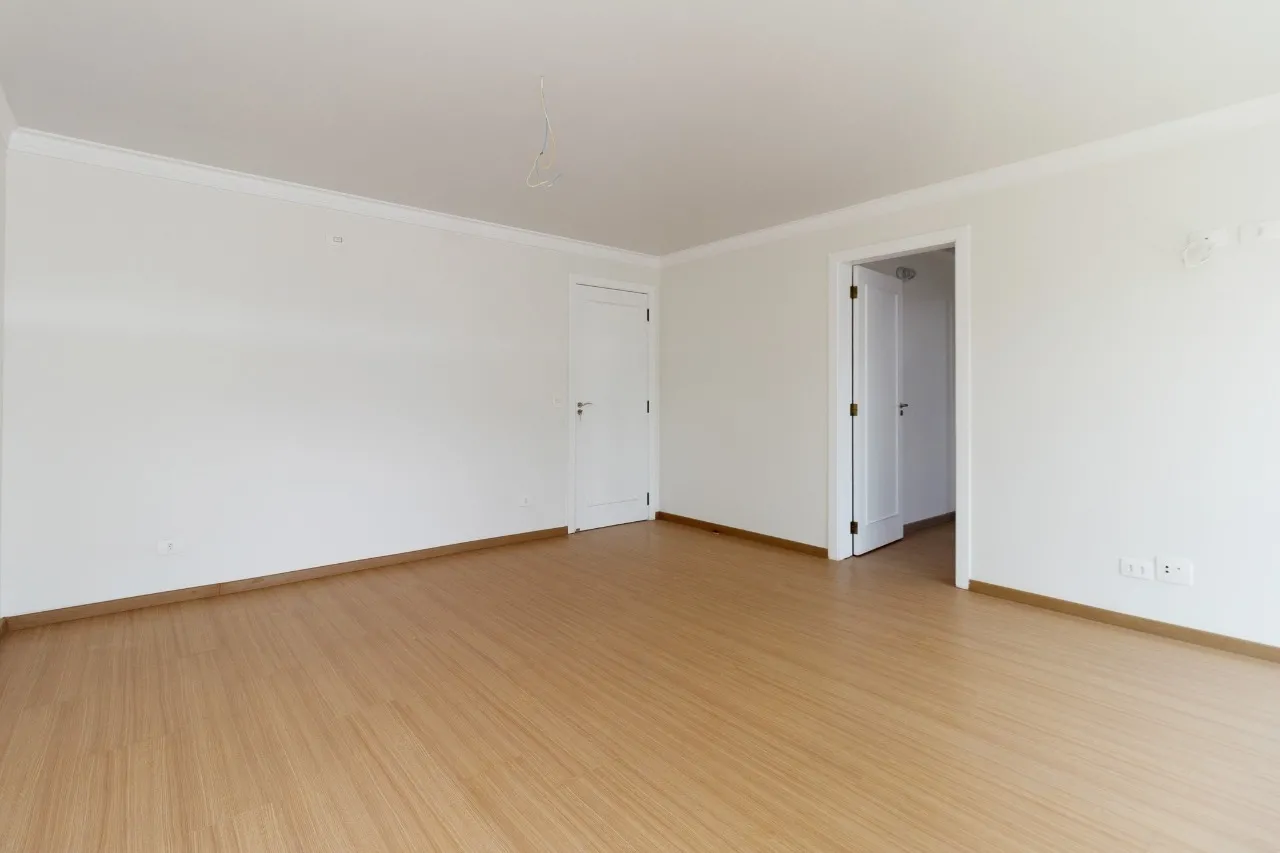 Casa de 4 Quartos à Venda no Condomínio Four Seasons Residence | Santa Felicidade  Curitiba — foto 12