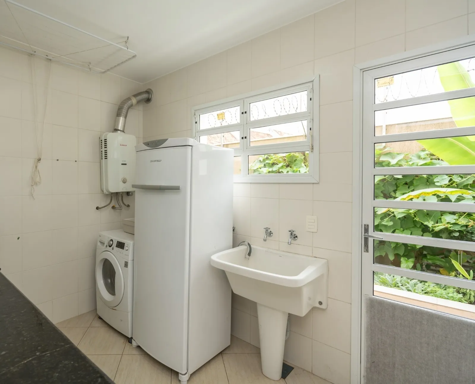 Casa de 3 Quartos à Venda no Condomínio Sun Village | Santa Cândida Curitiba — foto 26
