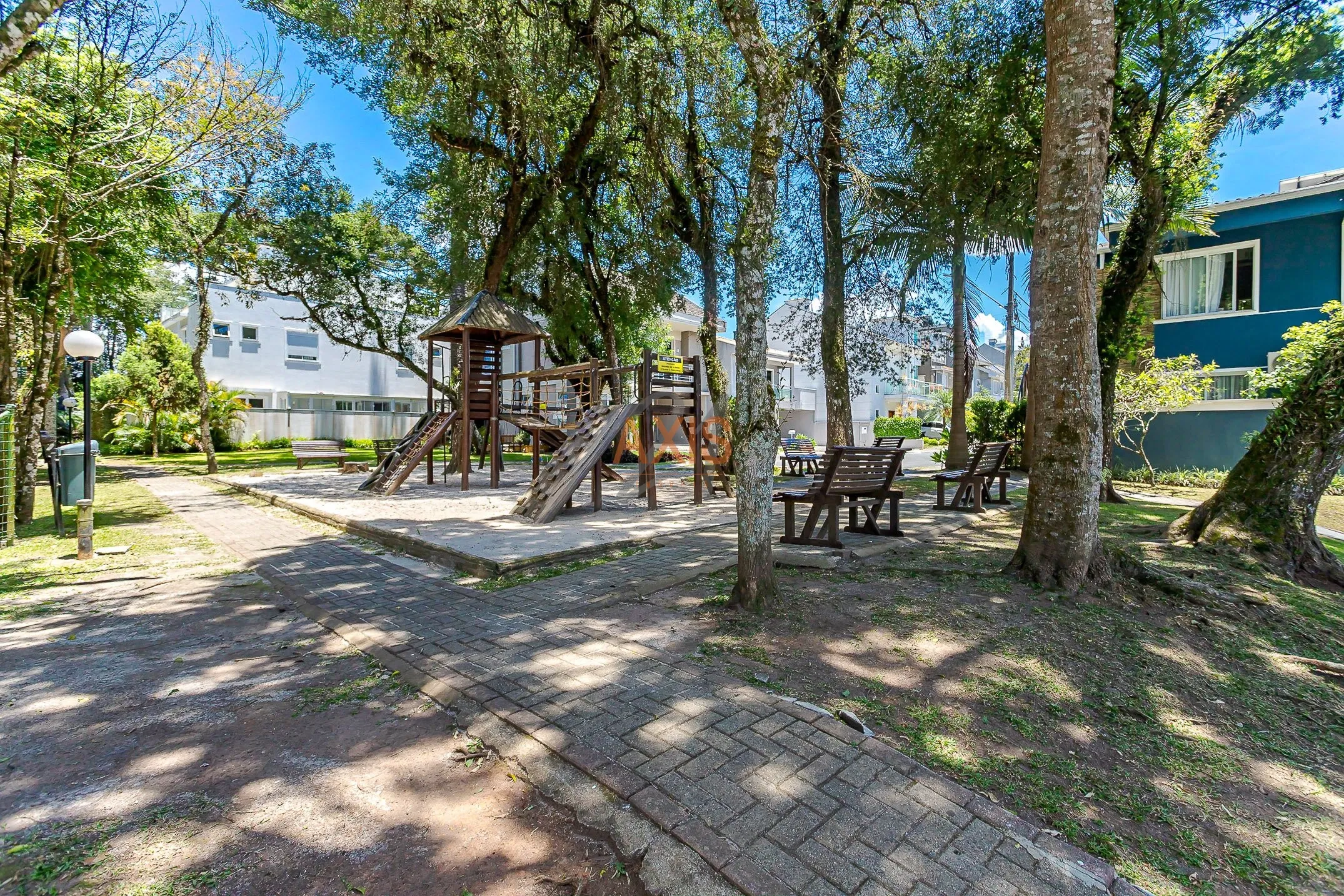 Casa de 4 Quartos à Venda no Condomínio Brazville | Orleans  Curitiba — foto 35