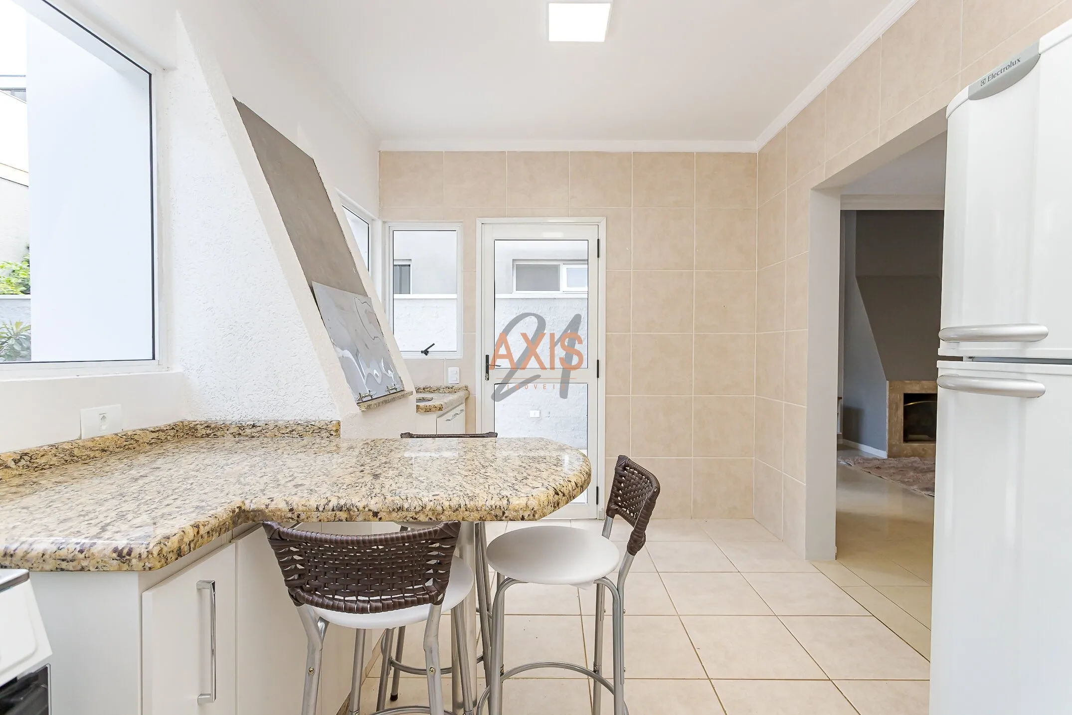 Casa de 4 Quartos à Venda no Condomínio Brazville | Orleans  Curitiba — foto 9