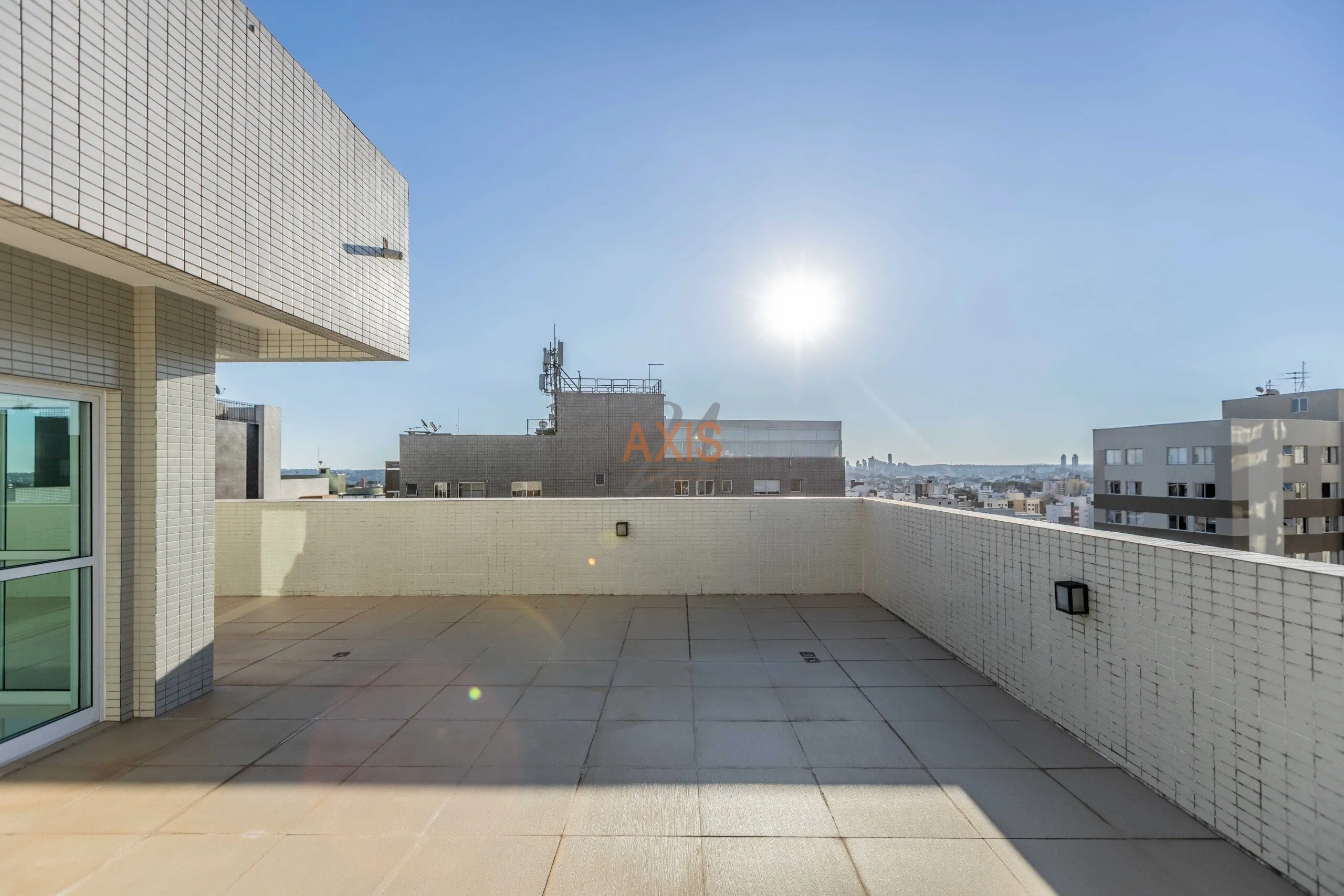 Cobertura de 3 Quartos à Venda no Edifício Infinity Residence | Água Verde Curitiba — foto 1