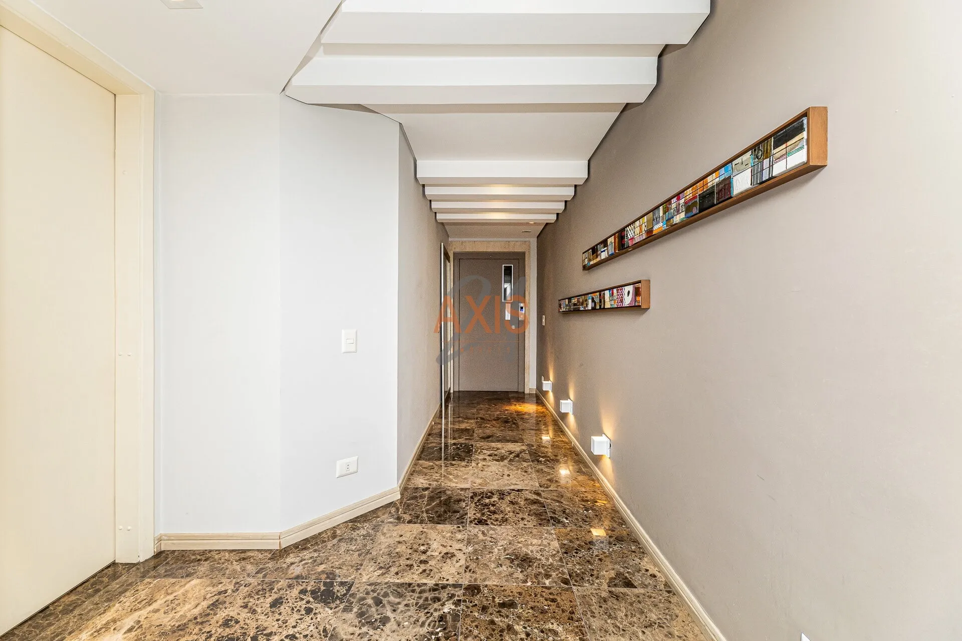 Apartamento de 4 Quartos à Venda no Edifício Caribean  | Água Verde  Curitiba — foto 8