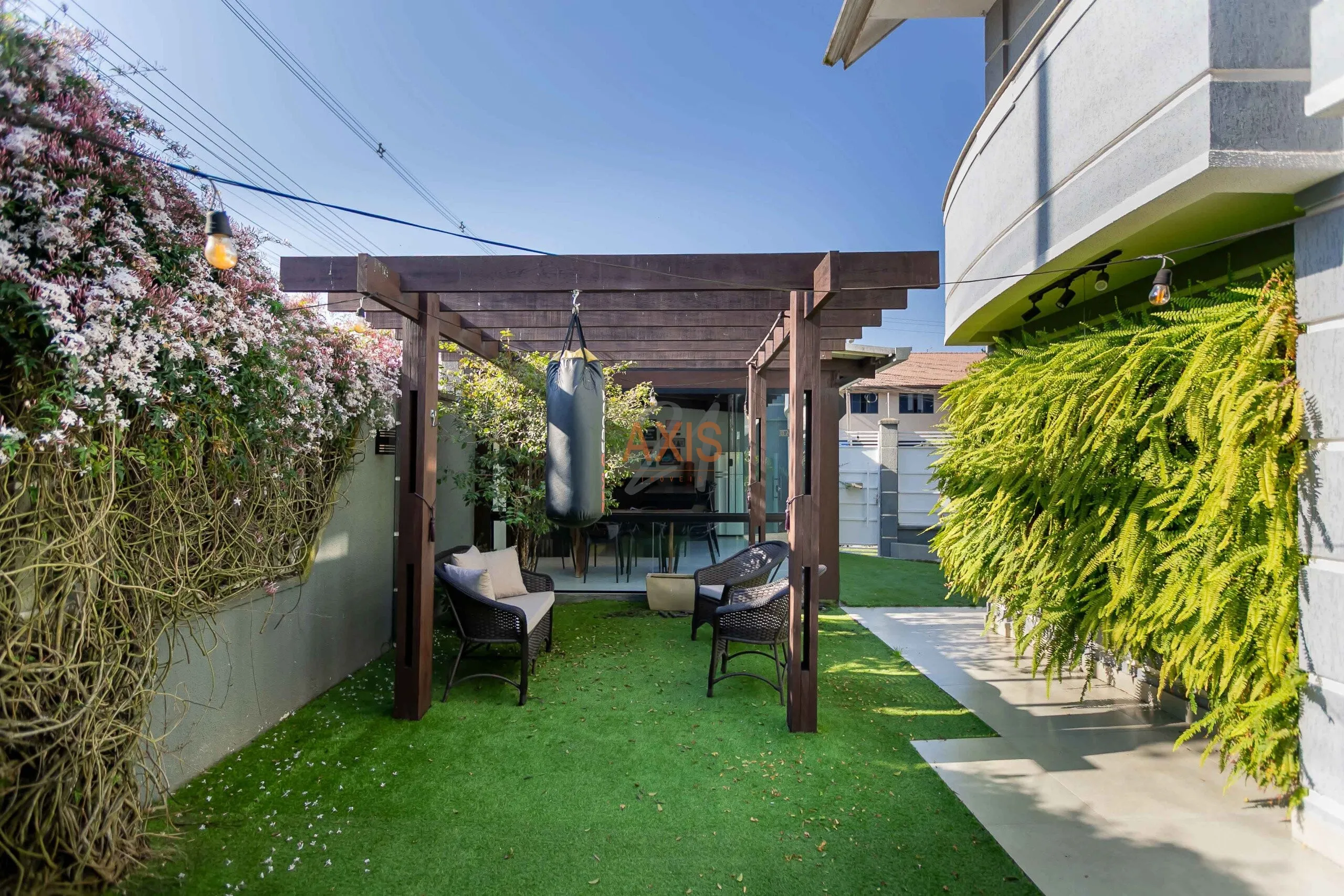 Sobrado de 4 Quartos  à Venda na Rua Frei Francisco Mont' Alverne | Jardim das Américas Curitiba — foto 24