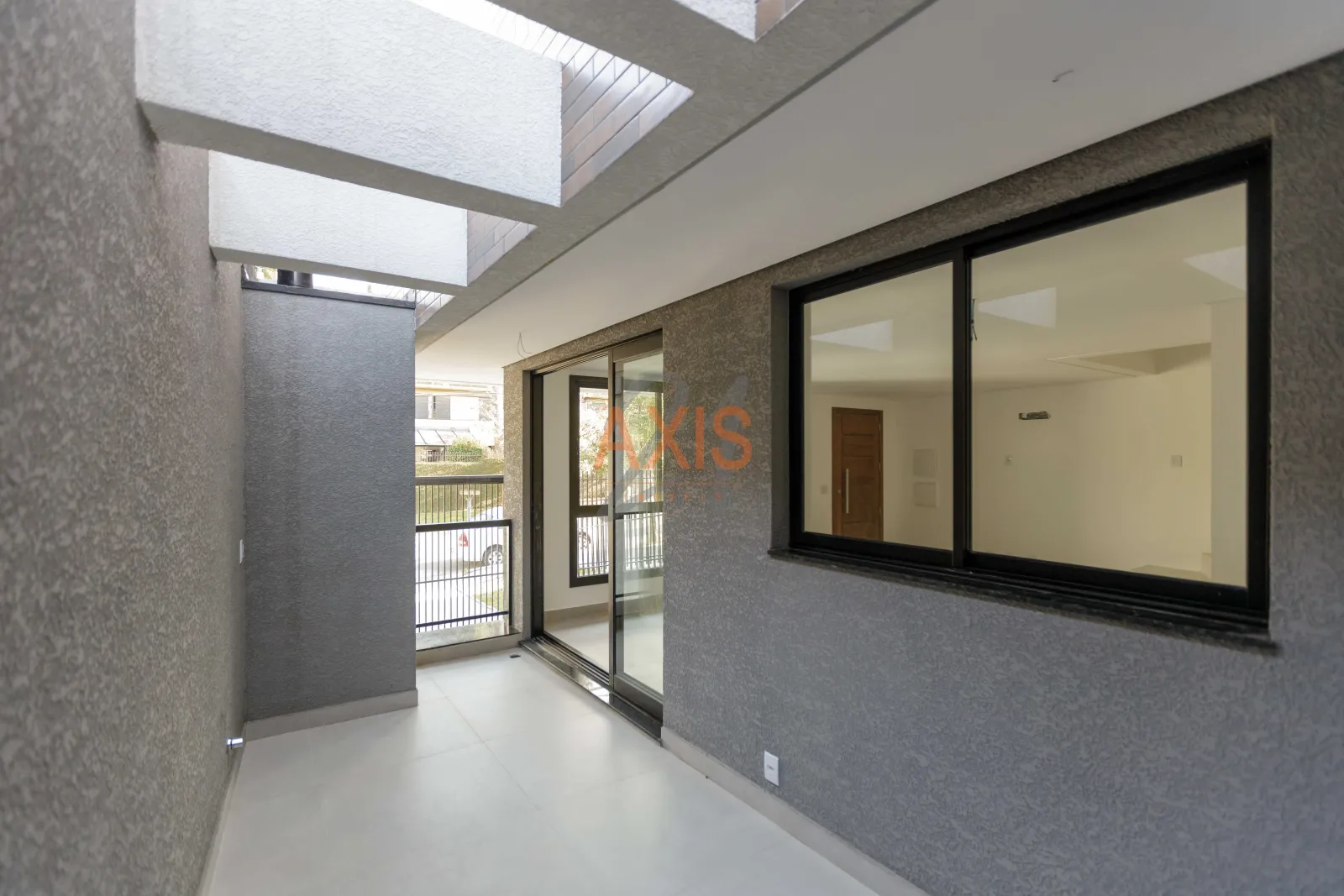 Sobrado de 3 Quartos à Venda na Rua do Verbo Divino | Centro Cívico Curitiba — foto 8