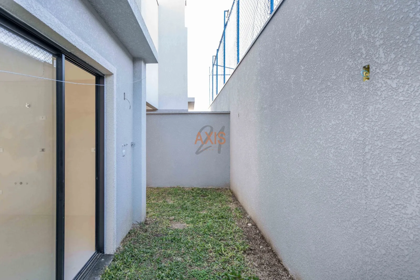 Sobrado de 3 Quartos à Venda  no Condomínio  Emaús | Santa Felicidade  Curitiba — foto 8