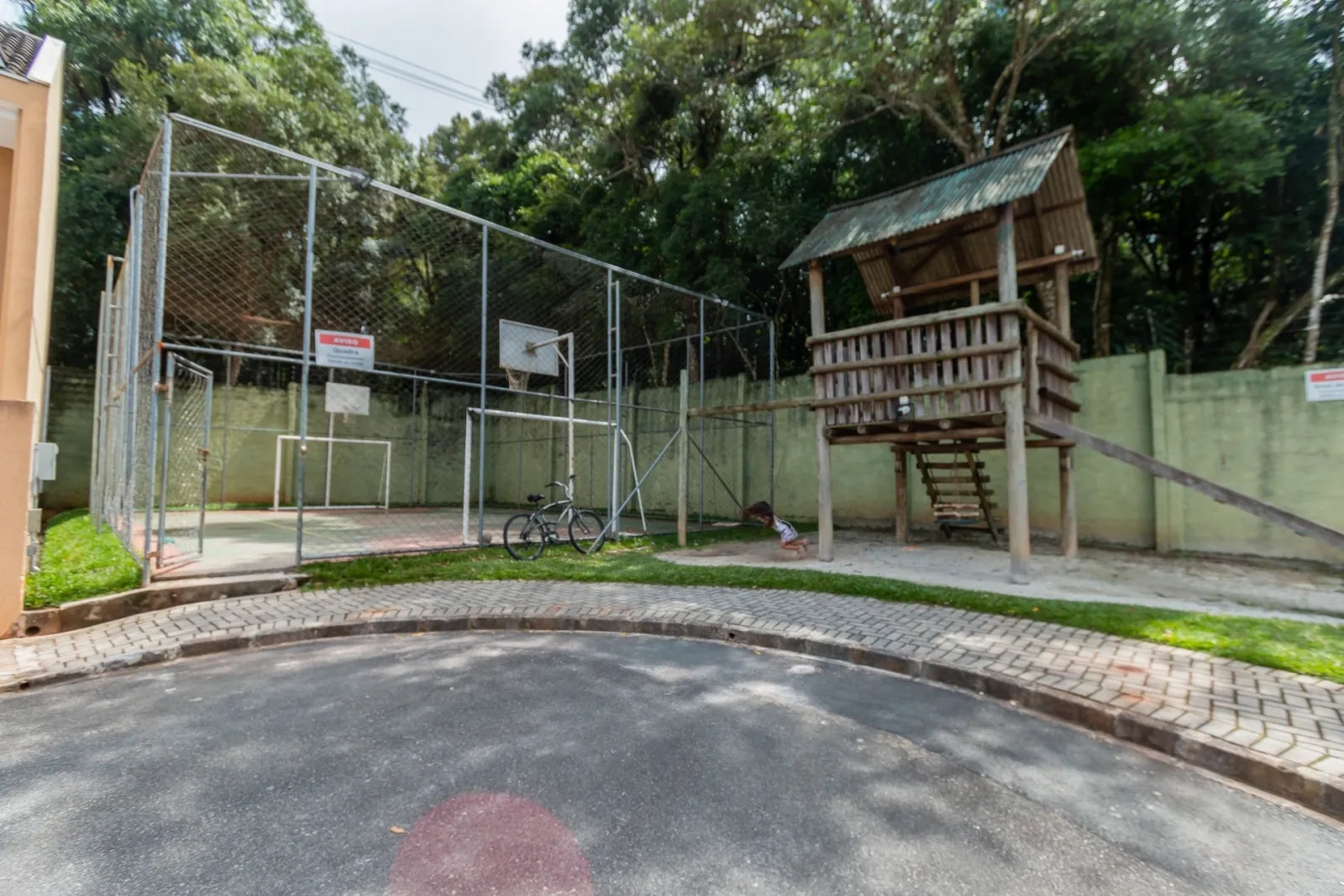Sobrado de 4 Quartos à Venda no Condomínio Moradas do Verde | Campo Comprido  Curitiba — foto 34