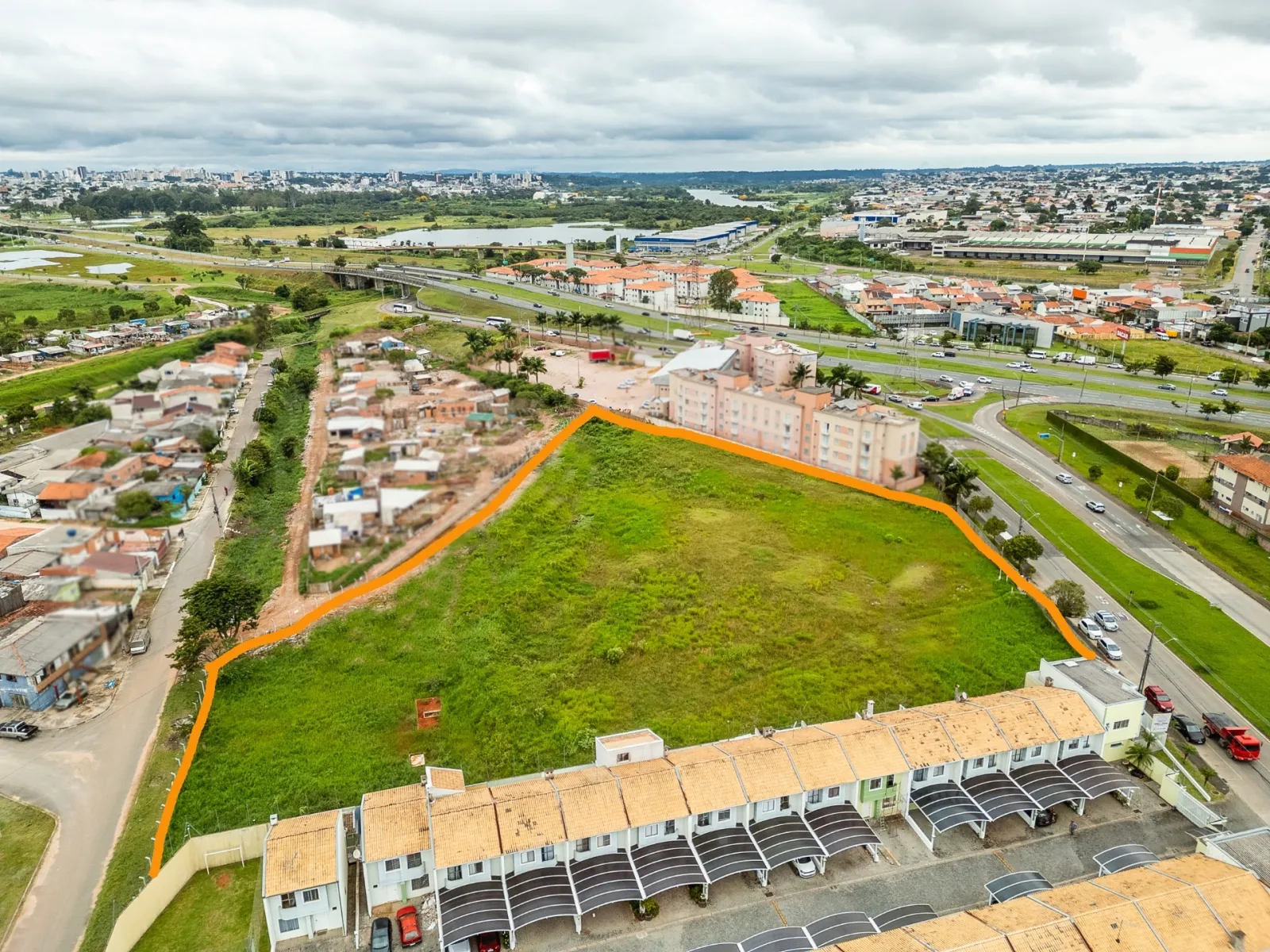 Terreno de 10.736m² à Venda na Rua Velcy Bolívar  Grandó | Uberaba Curitiba — foto 7
