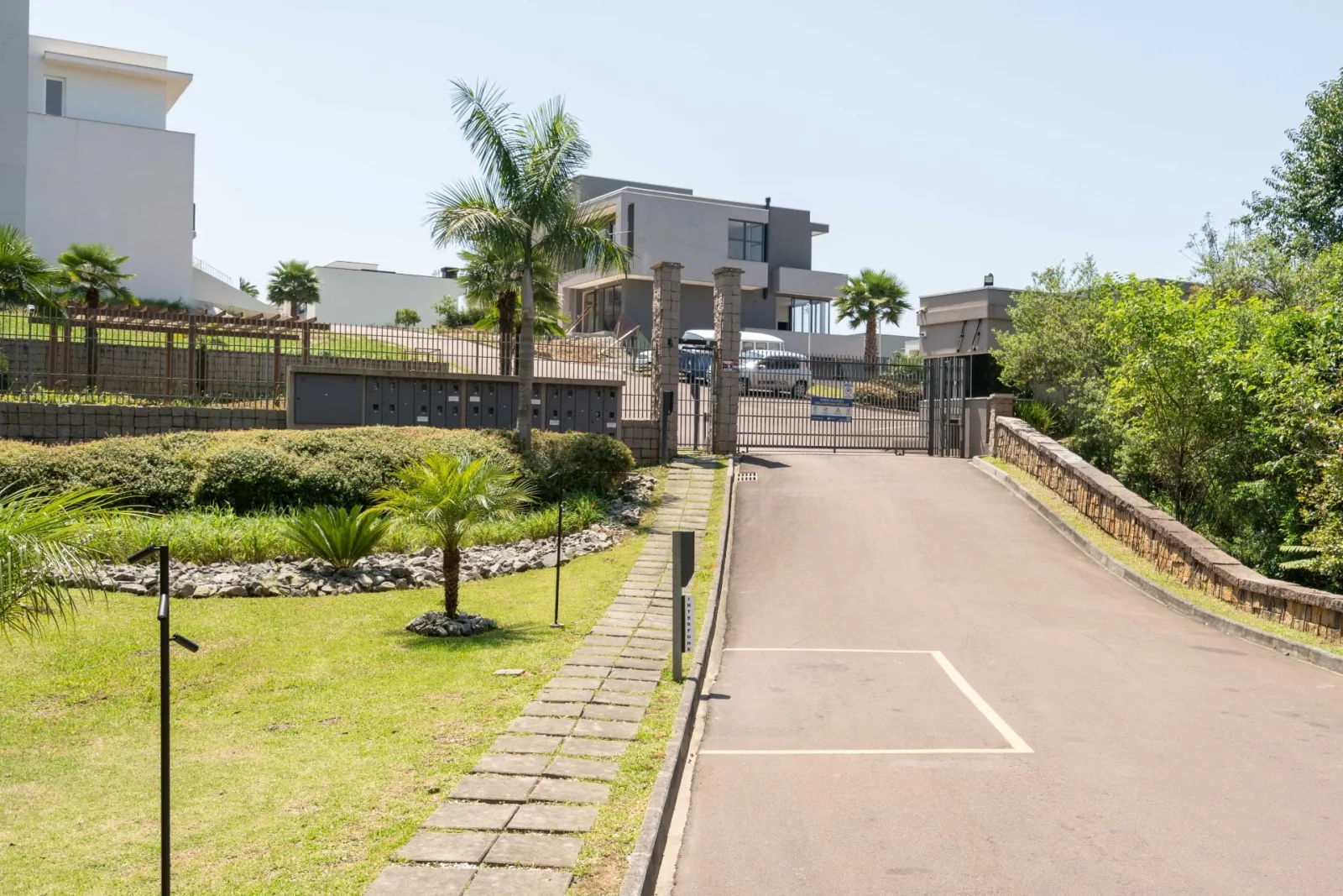 Terreno de 300m² à Venda no Condomínio Royal Santa felicidade | Santa Felicidade — foto 2