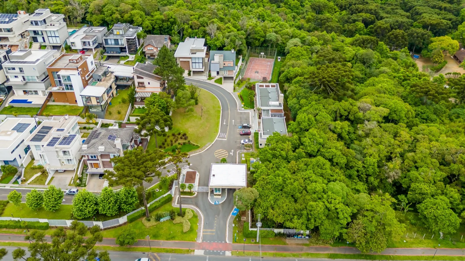 Terreno de 996m² à Venda no Condomínio Paysage Evergreen | Santa Felicidade  Curitiba — foto 8