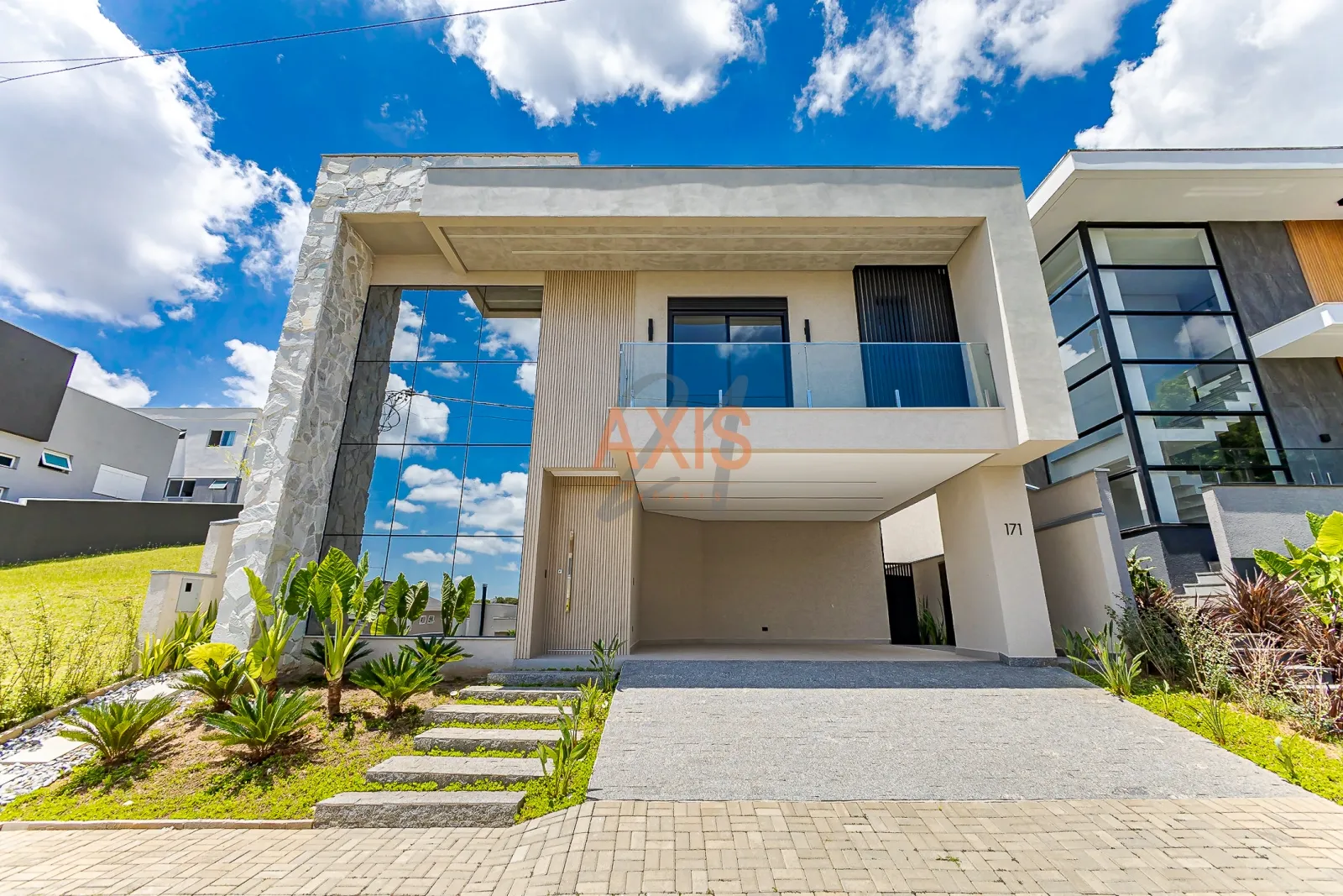 Casa de 3 Suítes à Venda no Condomínio Green Village Park | Santa Felicidade Curitiba — foto 1