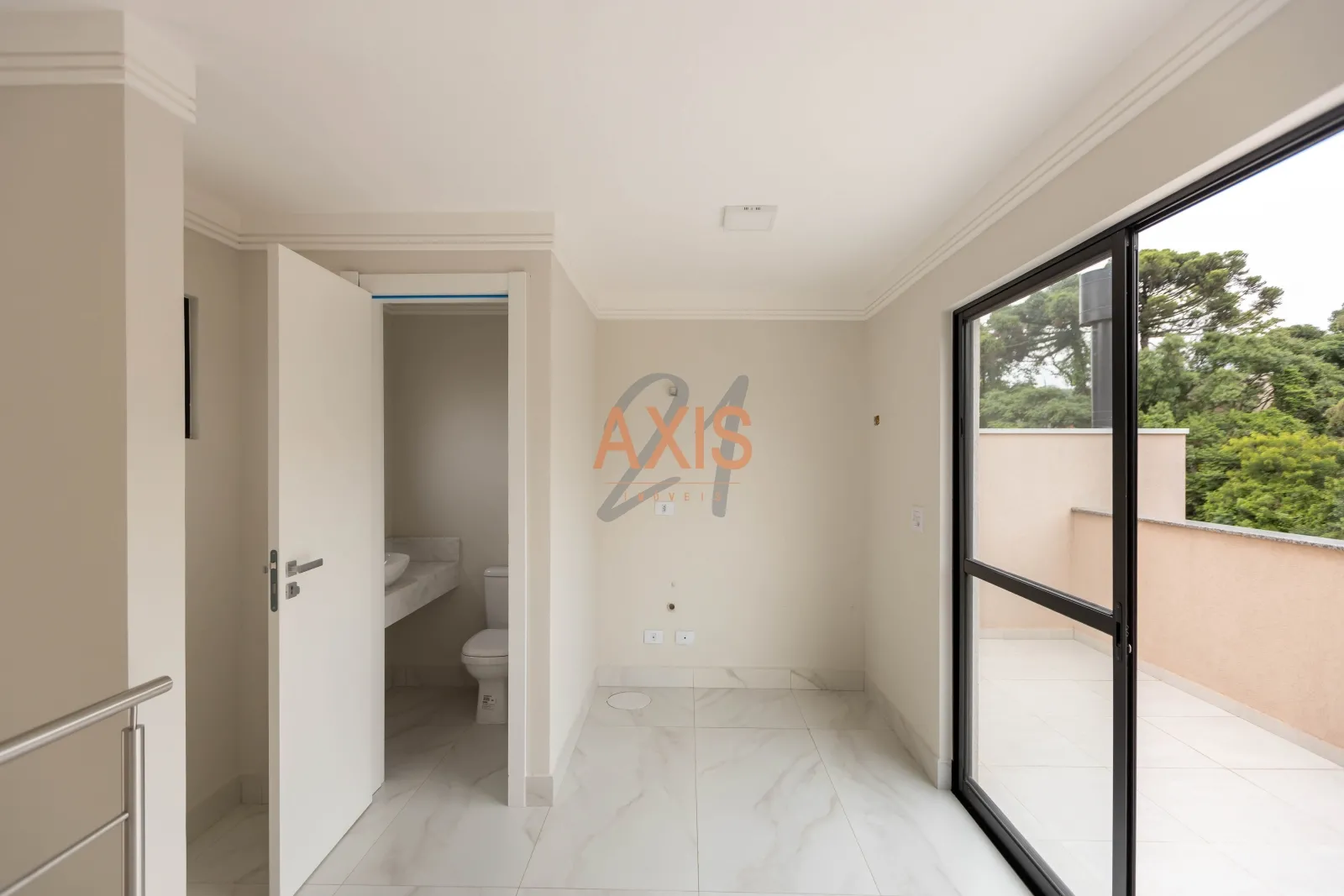 Sobrado de 3 Quartos à Venda no Condomínio Diamond Santa Ana | Uberaba Curitiba — foto 26