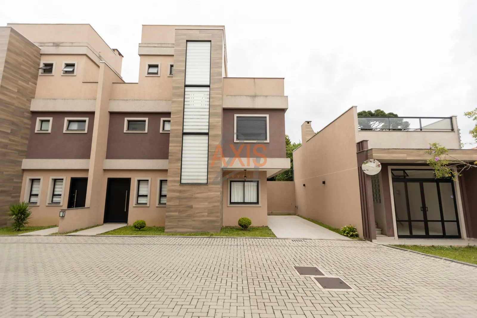 Sobrado de 3 Quartos à Venda no Condomínio Diamond Santa Ana | Uberaba Curitiba — foto 32