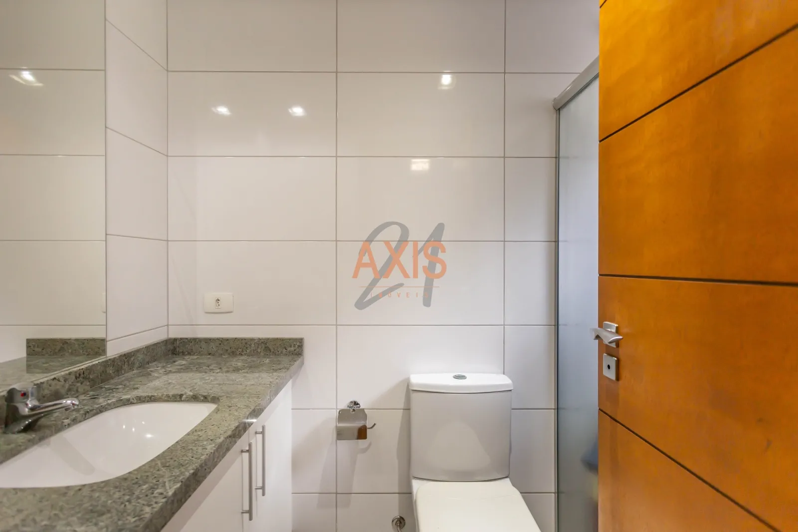 Casa de 4 Suítes à Venda na Rua Professor Assis Gonçalves | Água Verde Curitiba — foto 32
