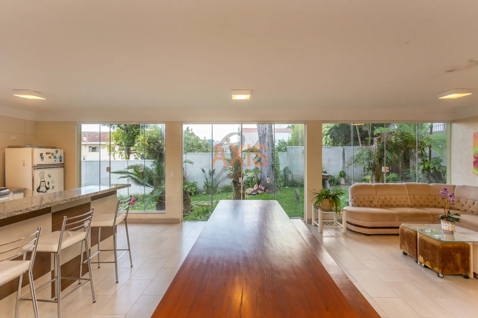 Casa de 4 Suítes à Venda na Rua Professor Assis Gonçalves | Água Verde Curitiba — foto 5