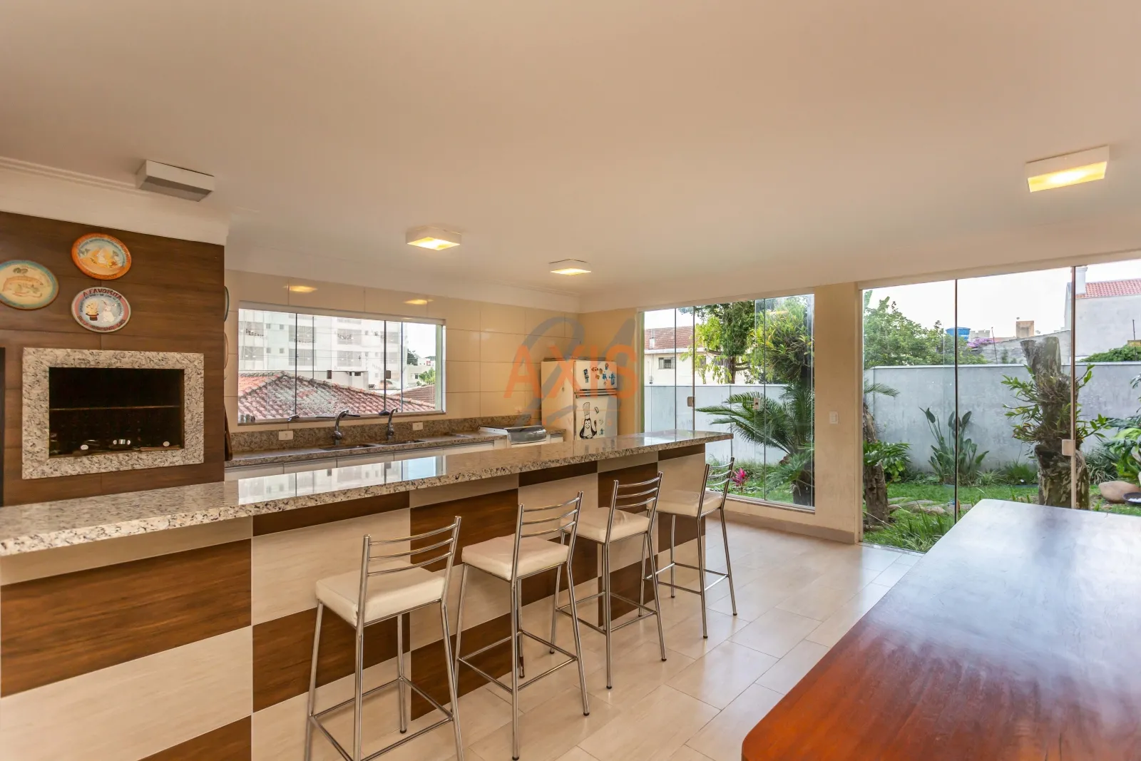 Casa de 4 Suítes à Venda na Rua Professor Assis Gonçalves | Água Verde Curitiba — foto 7