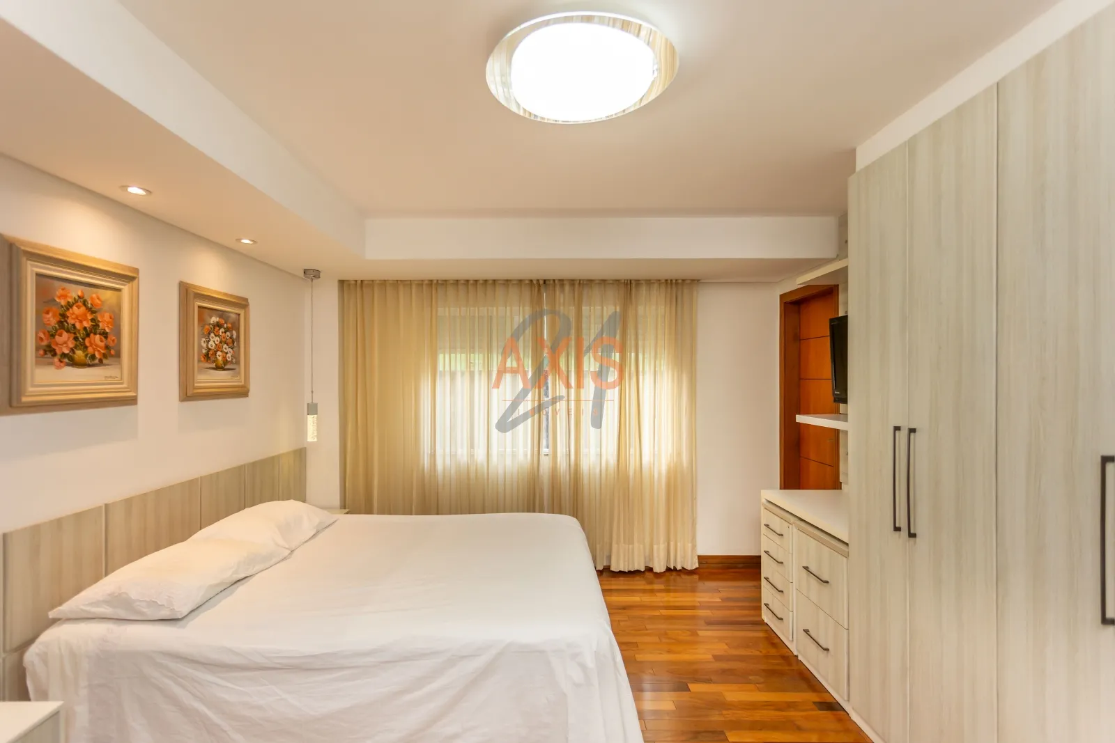 Casa de 4 Suítes à Venda na Rua Professor Assis Gonçalves | Água Verde Curitiba — foto 20