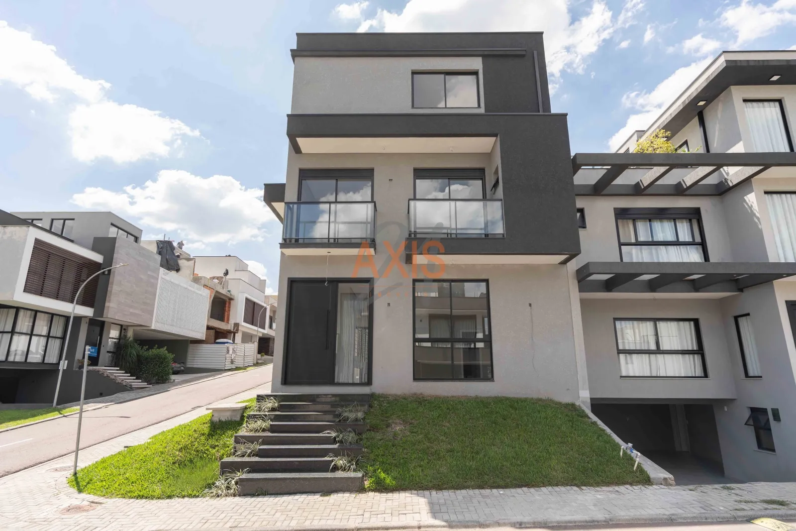 Casa de 3 Suítes à Venda no Condomínio Alto Boulevard | Bairro Alto Curitiba — foto 1