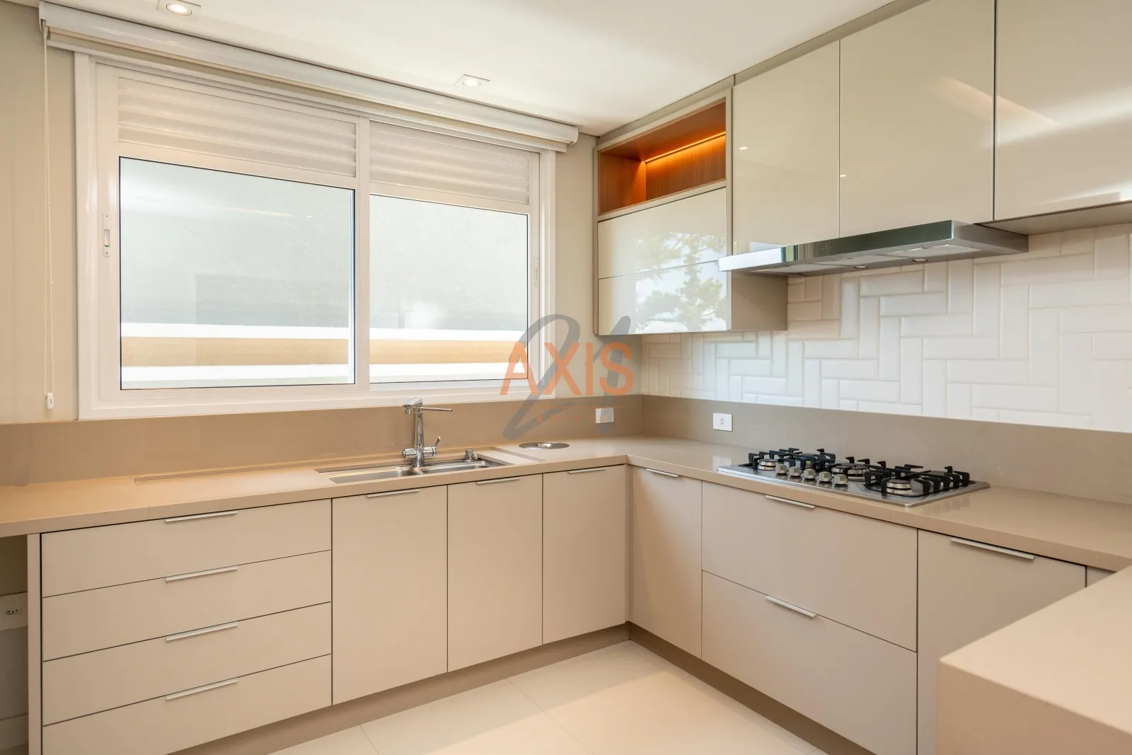 Apartamento de 3 Suítes à Venda no Edifício The Key Garden | Juvevê Curitiba — foto 12