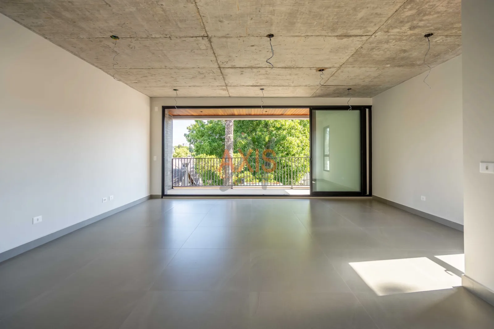 Apartamento de 3 Suítes à Venda no Edifício Morada | Hugo Lange Curitiba — foto 1