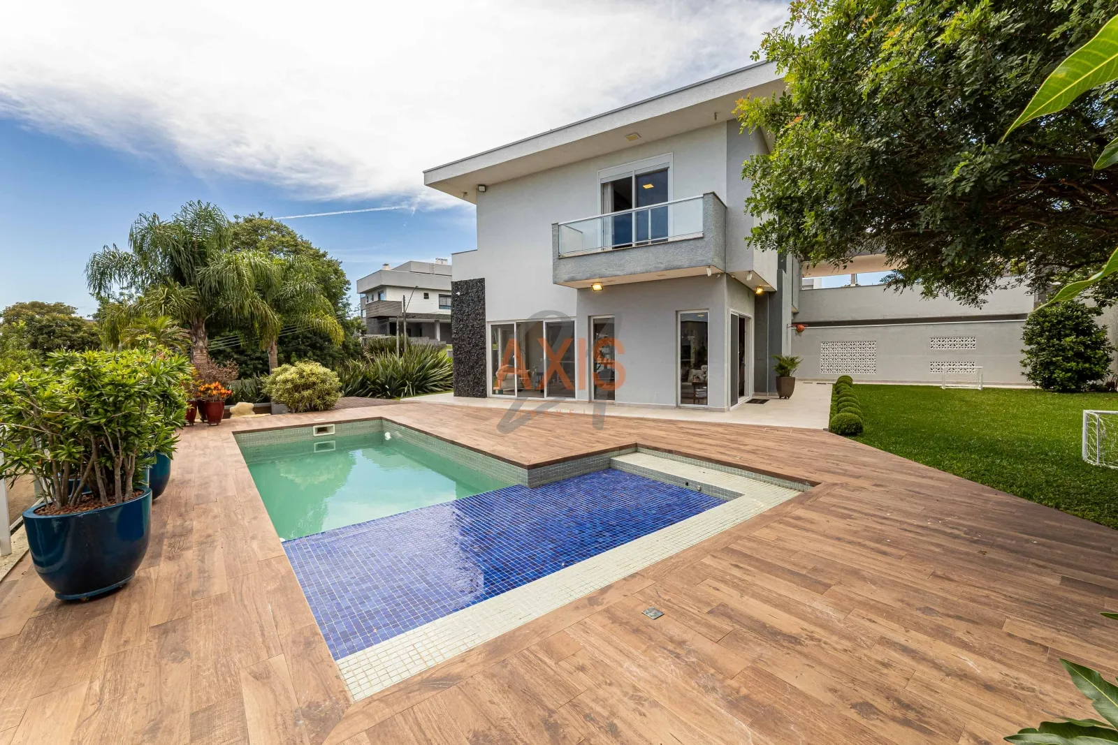 Casa de 4 Suítes à Venda no Residencial Torres | Campo Largo — foto 1