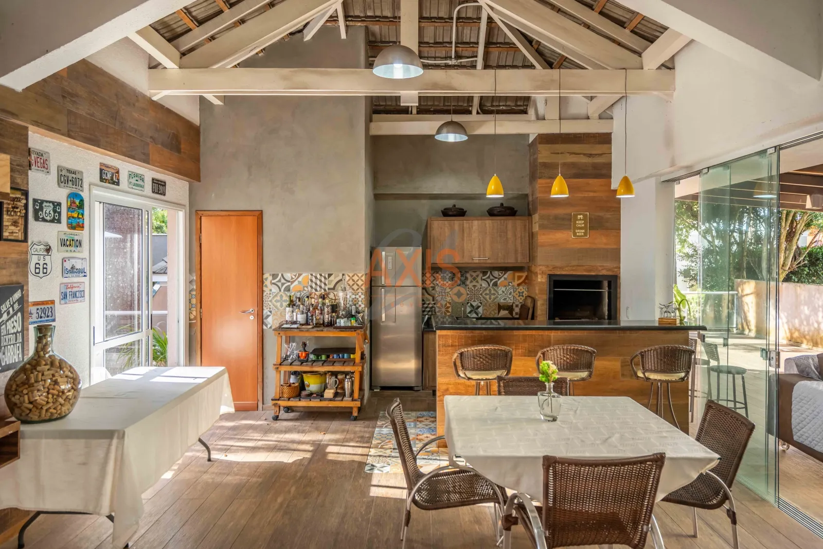 Casa de 4 Suítes à Venda no Condomínio Montmartre | Santa Felicidade Curitiba — foto 1
