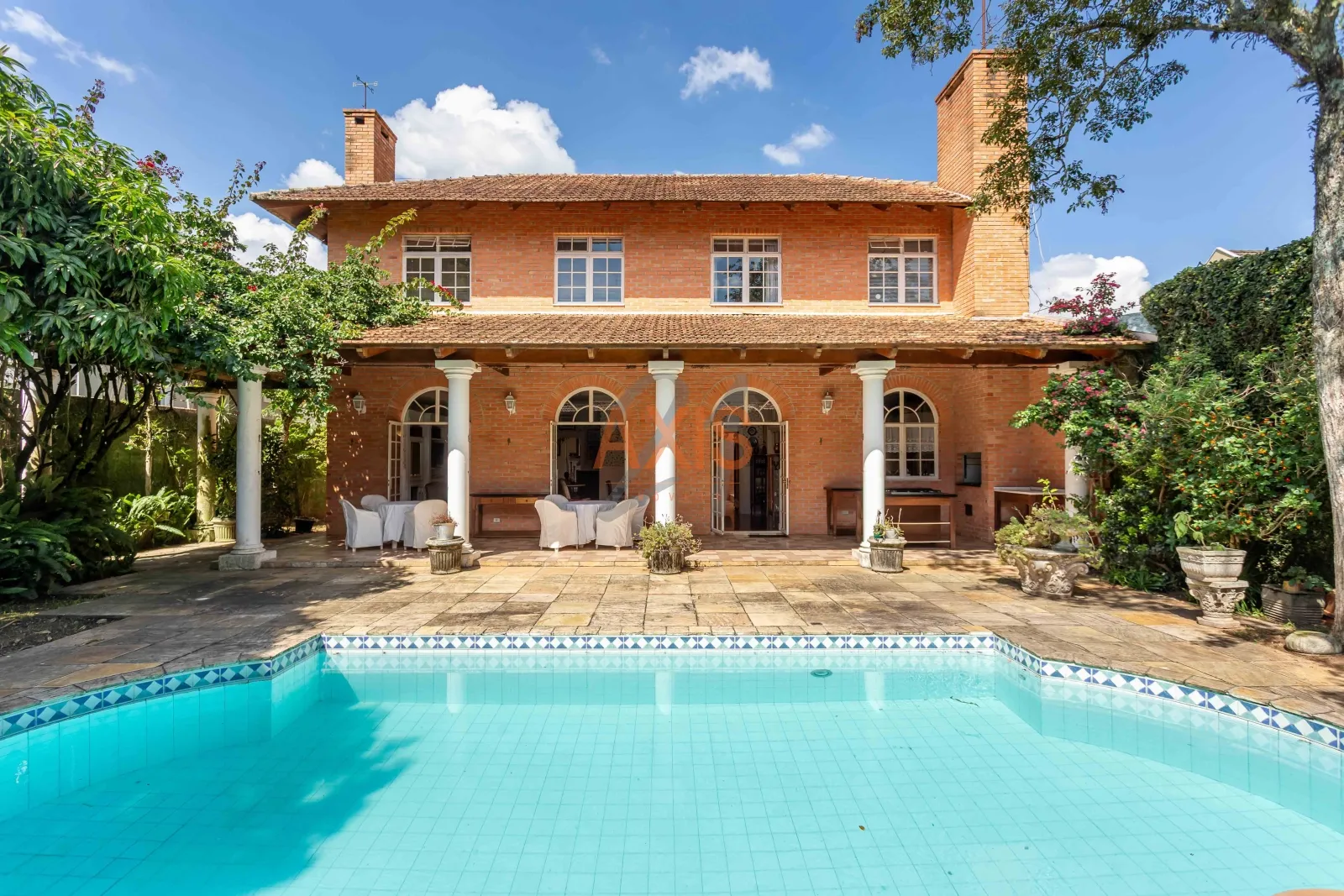 Casa de 4 Suítes à venda na Rua Ângelo Dallarmi | Santa Felicidade Curitiba — foto 1