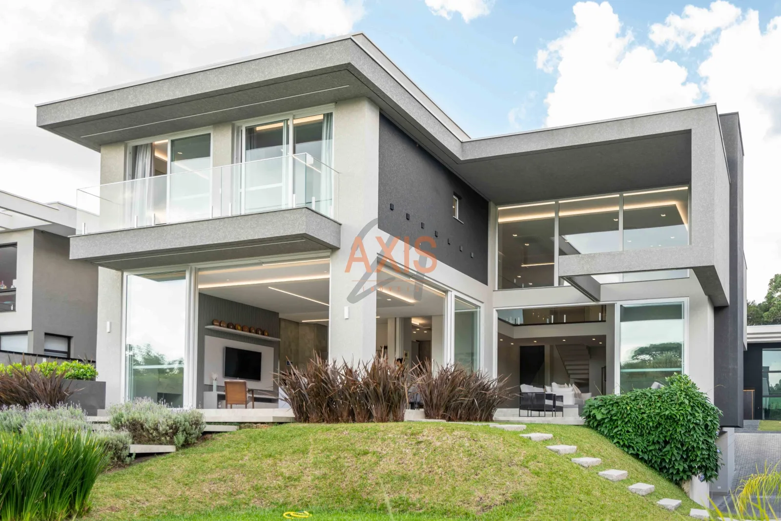 Casa de  5 Suítes à Venda no Residencial Paradiso | Campo Comprido Curitiba — foto 2