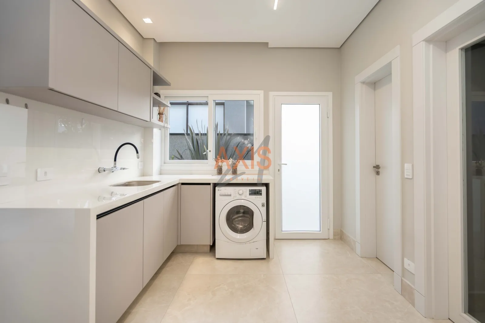 Casa de  5 Suítes à Venda no Residencial Paradiso | Campo Comprido Curitiba — foto 38