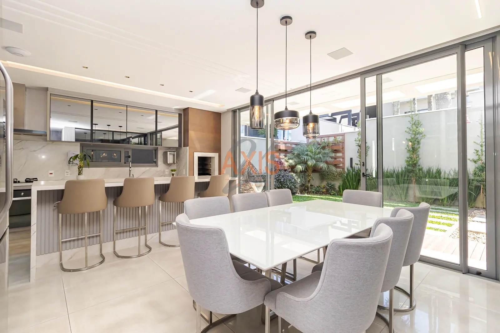 Casa com 3 Suítes à Venda no Residencial Park Boulevard | Santo Inácio Curitiba — foto 1