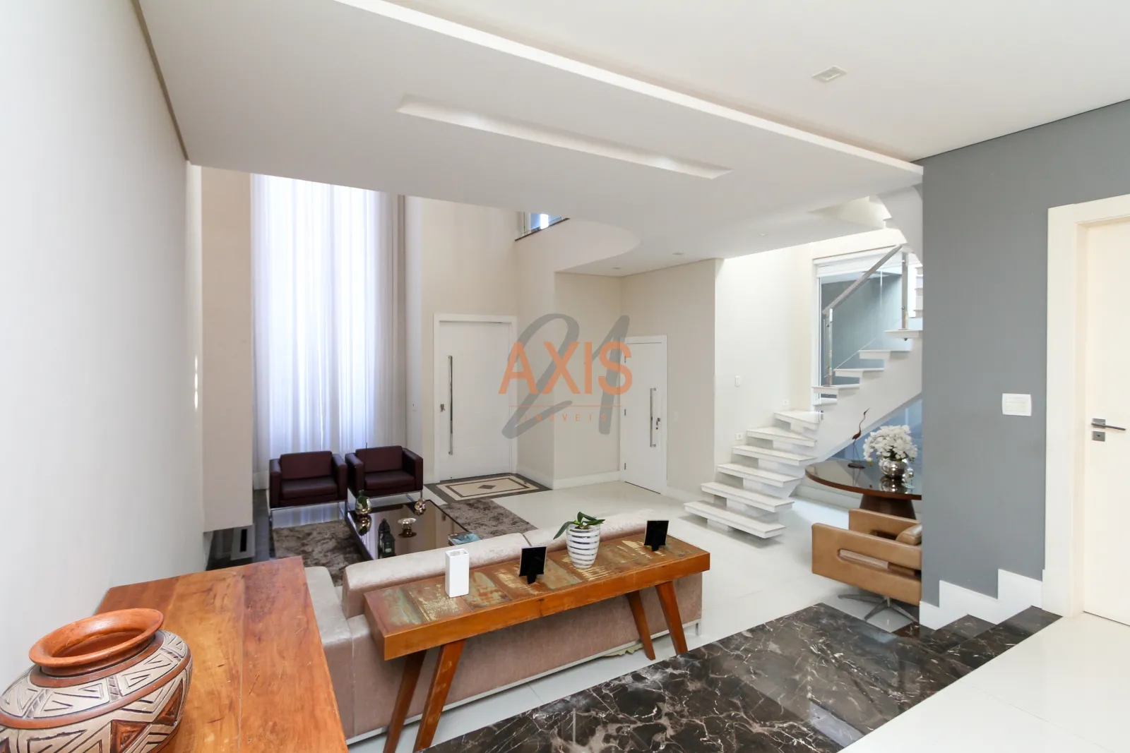 Casa de 3 Suítes à Venda na Rua Governador Jorge Lacerda| Guabirotuba Curitiba — foto 6