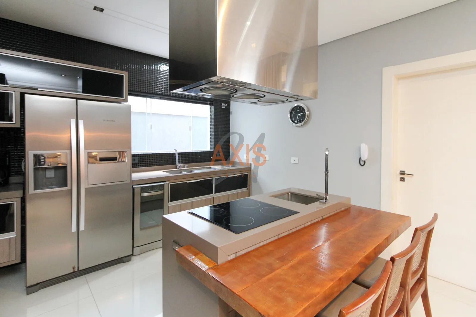 Casa de 3 Suítes à Venda na Rua Governador Jorge Lacerda| Guabirotuba Curitiba — foto 10