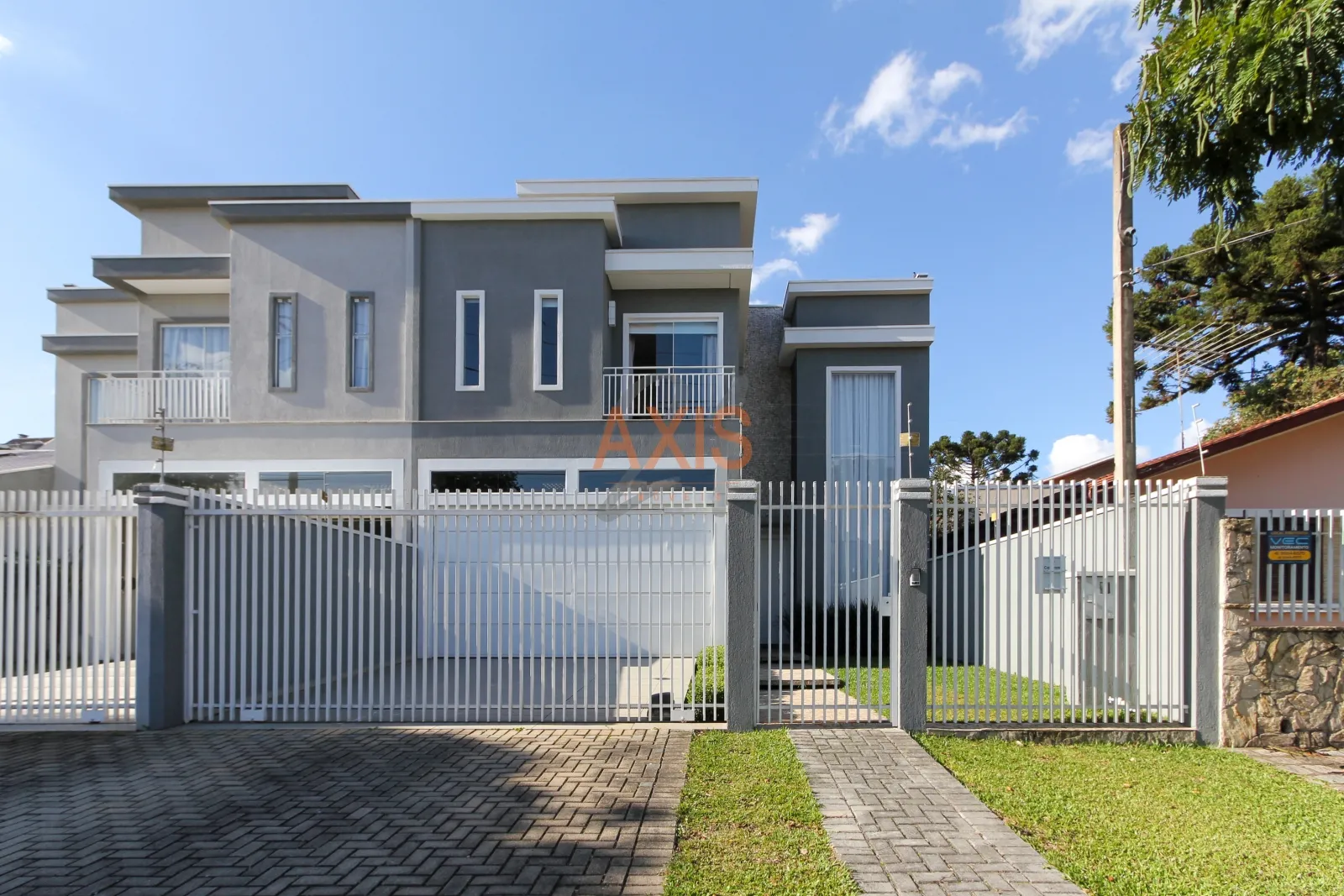 Casa de 3 Suítes à Venda na Rua Governador Jorge Lacerda| Guabirotuba Curitiba — foto 34
