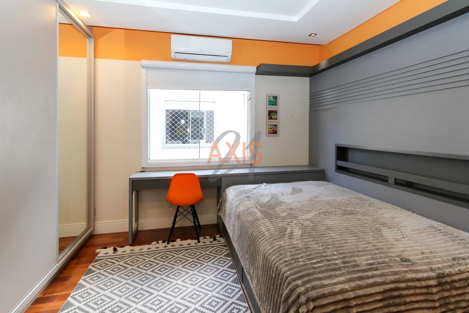 Casa de 3 Suítes à Venda na Rua Governador Jorge Lacerda| Guabirotuba Curitiba — foto 24