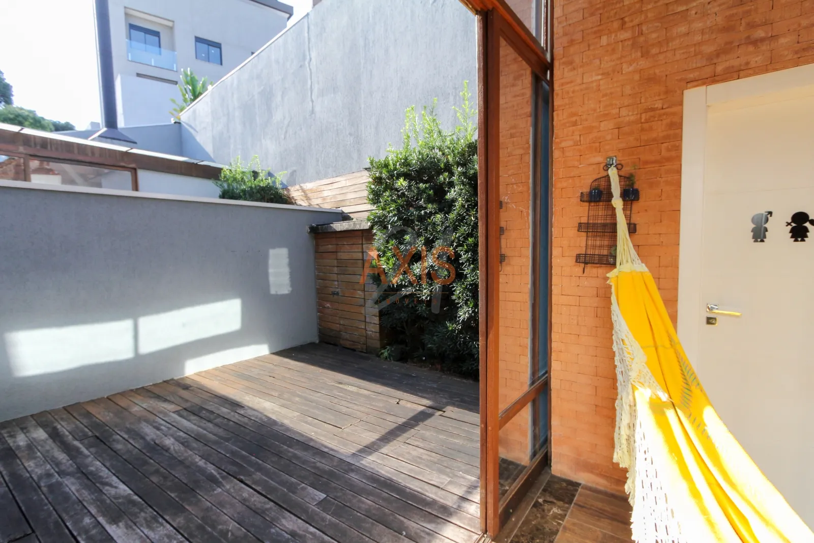 Casa de 3 Suítes à Venda na Rua Governador Jorge Lacerda| Guabirotuba Curitiba — foto 16