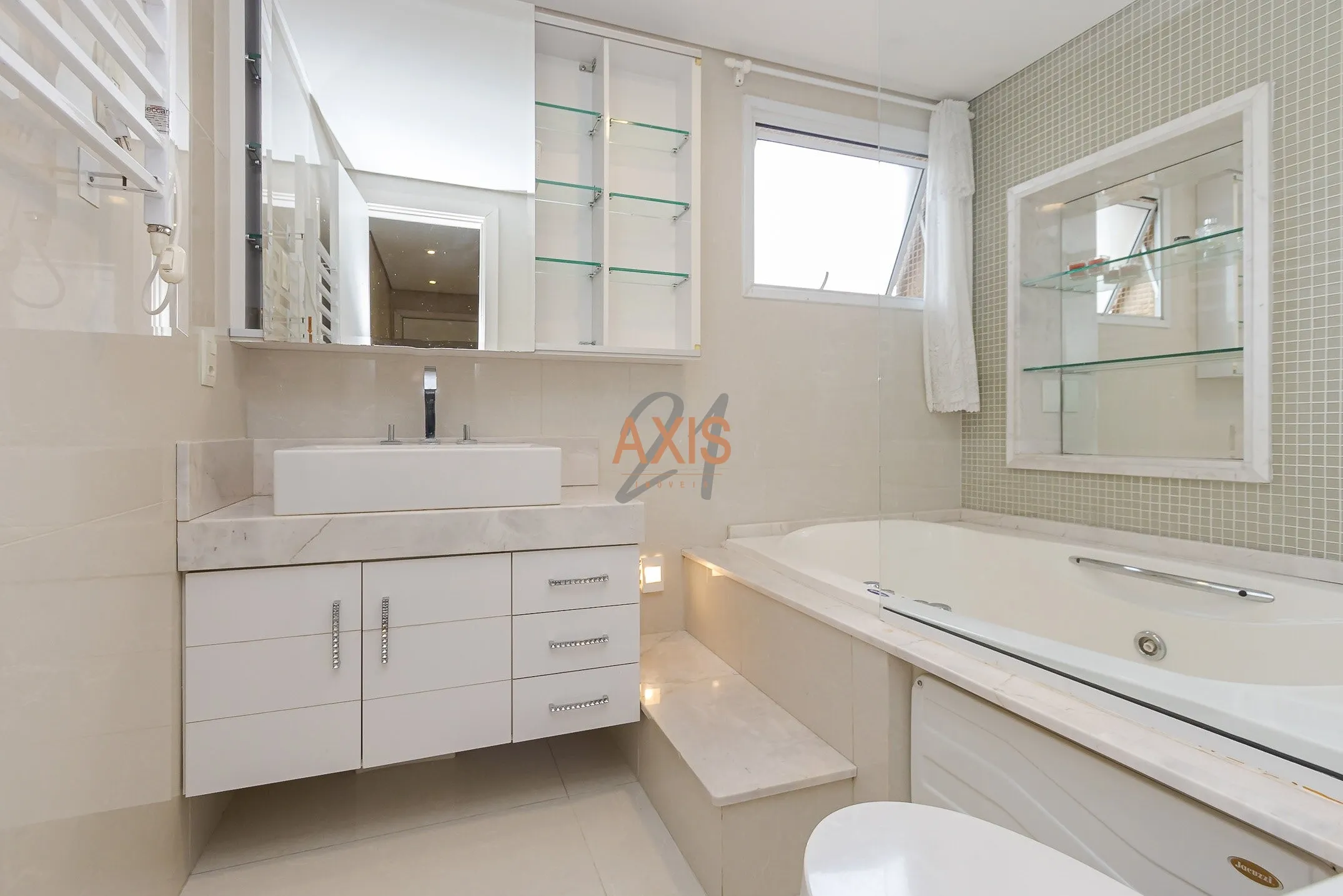 Apartamento de 3 Suítes à Venda  no Edifício Quartier | Água Verde  Curitiba — foto 12