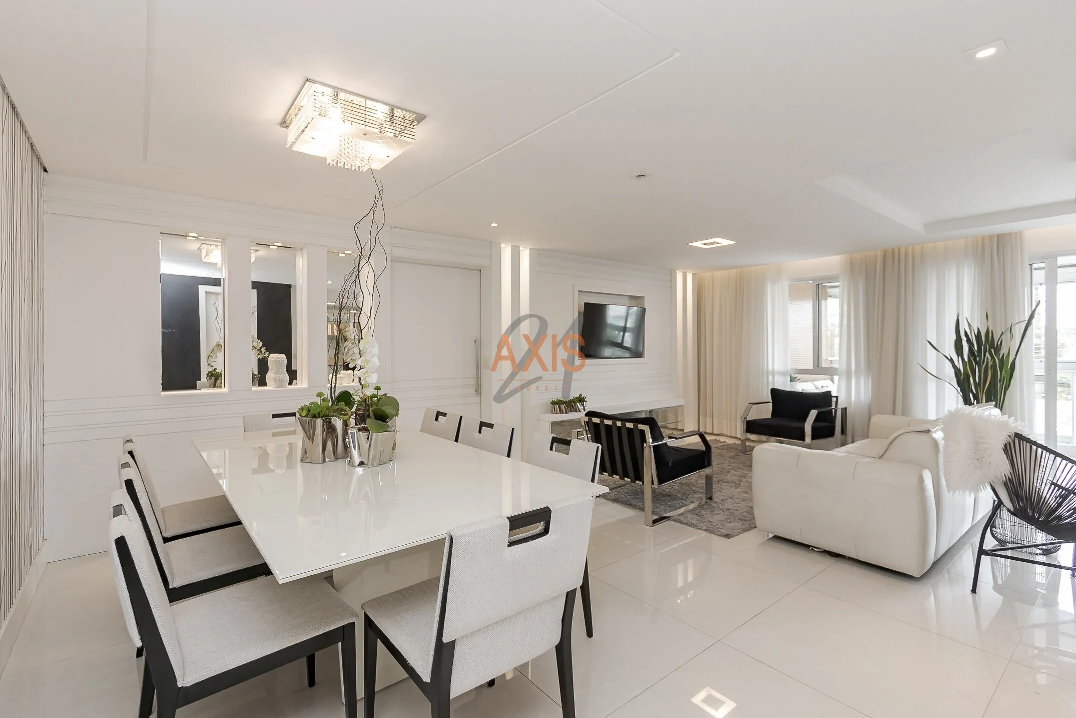 Apartamento de 3 Suítes à Venda  no Edifício Quartier | Água Verde  Curitiba — foto 2