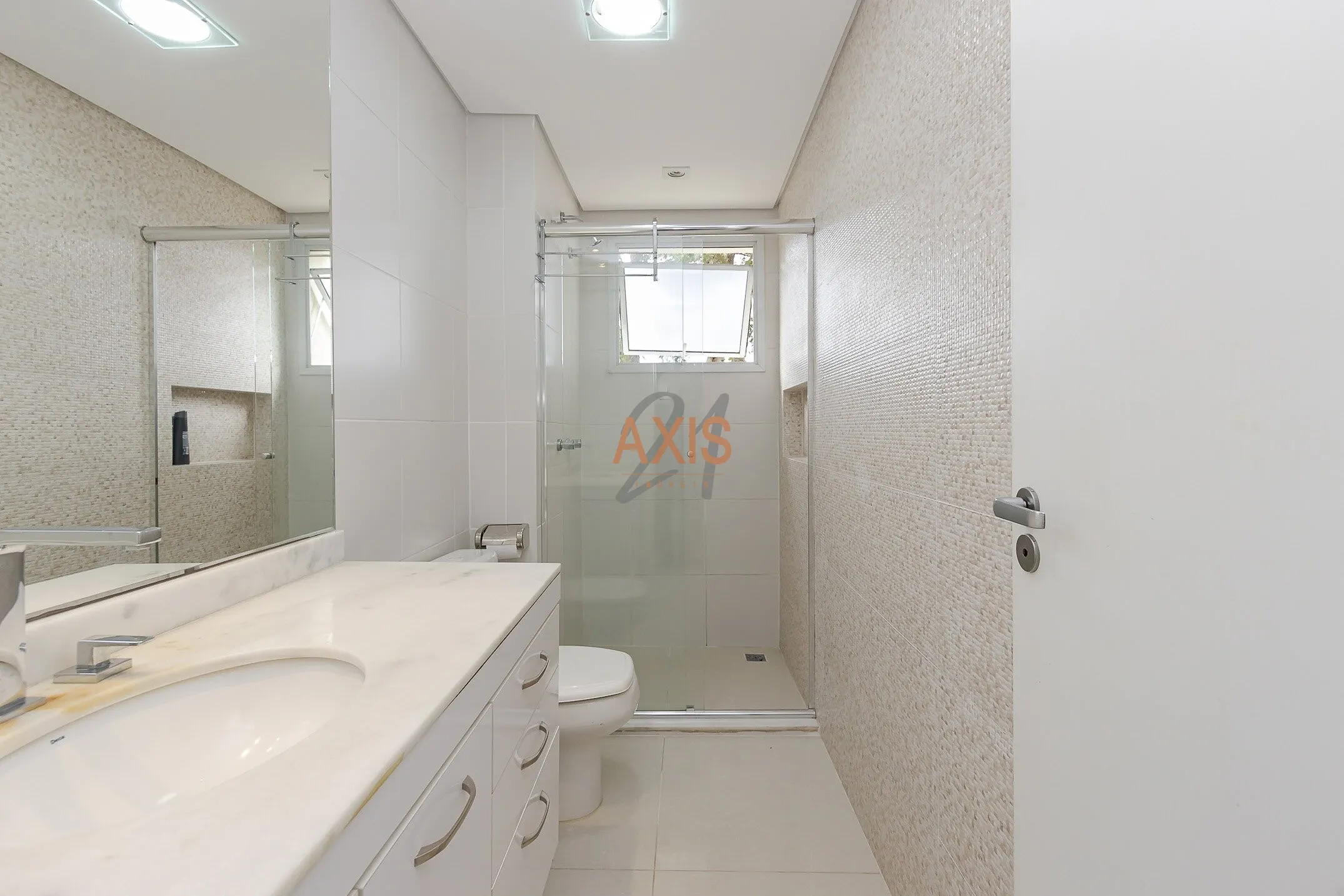 Apartamento de 3 Suítes à Venda  no Edifício Quartier | Água Verde  Curitiba — foto 17