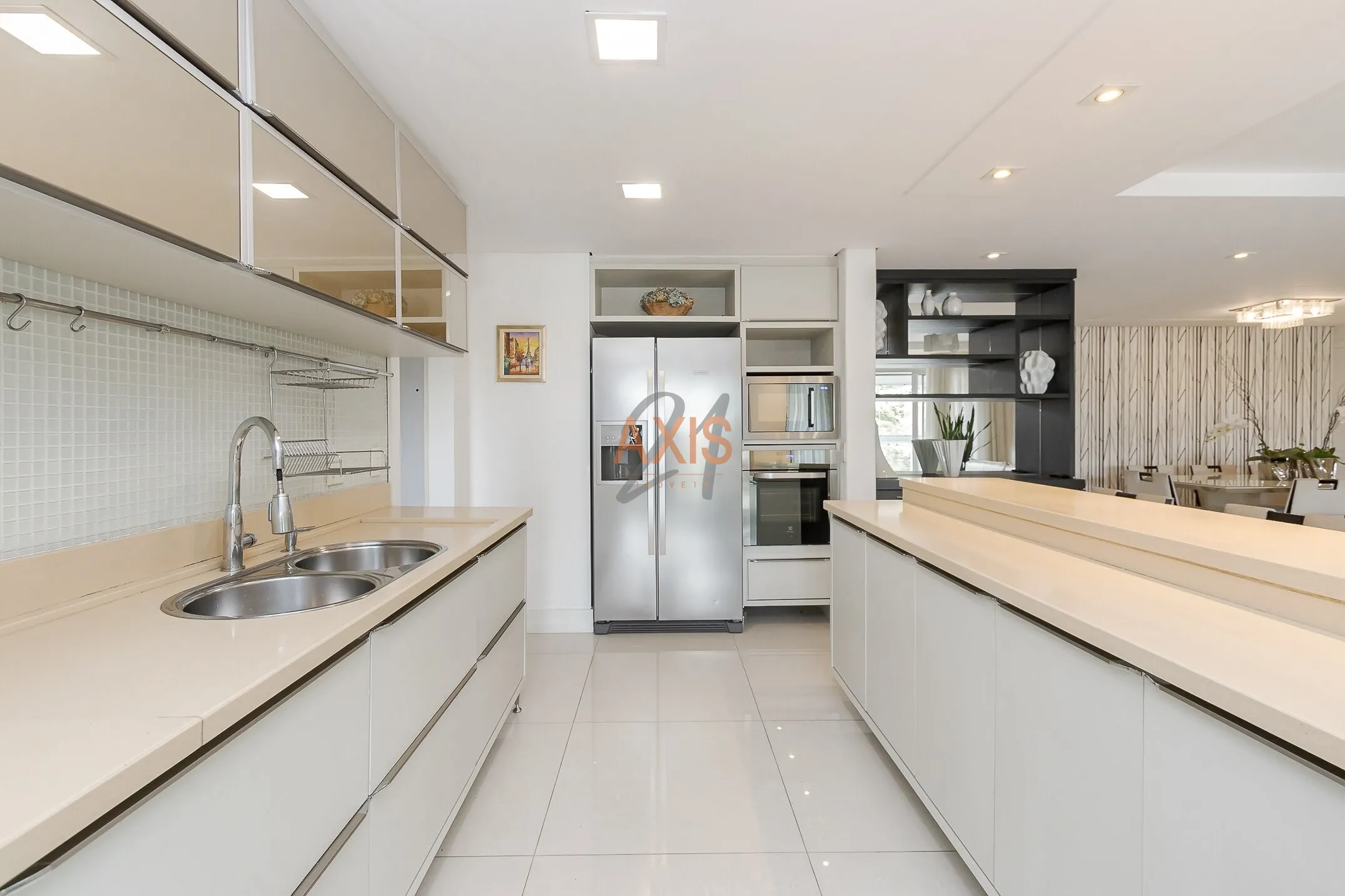 Apartamento de 3 Suítes à Venda  no Edifício Quartier | Água Verde  Curitiba — foto 9