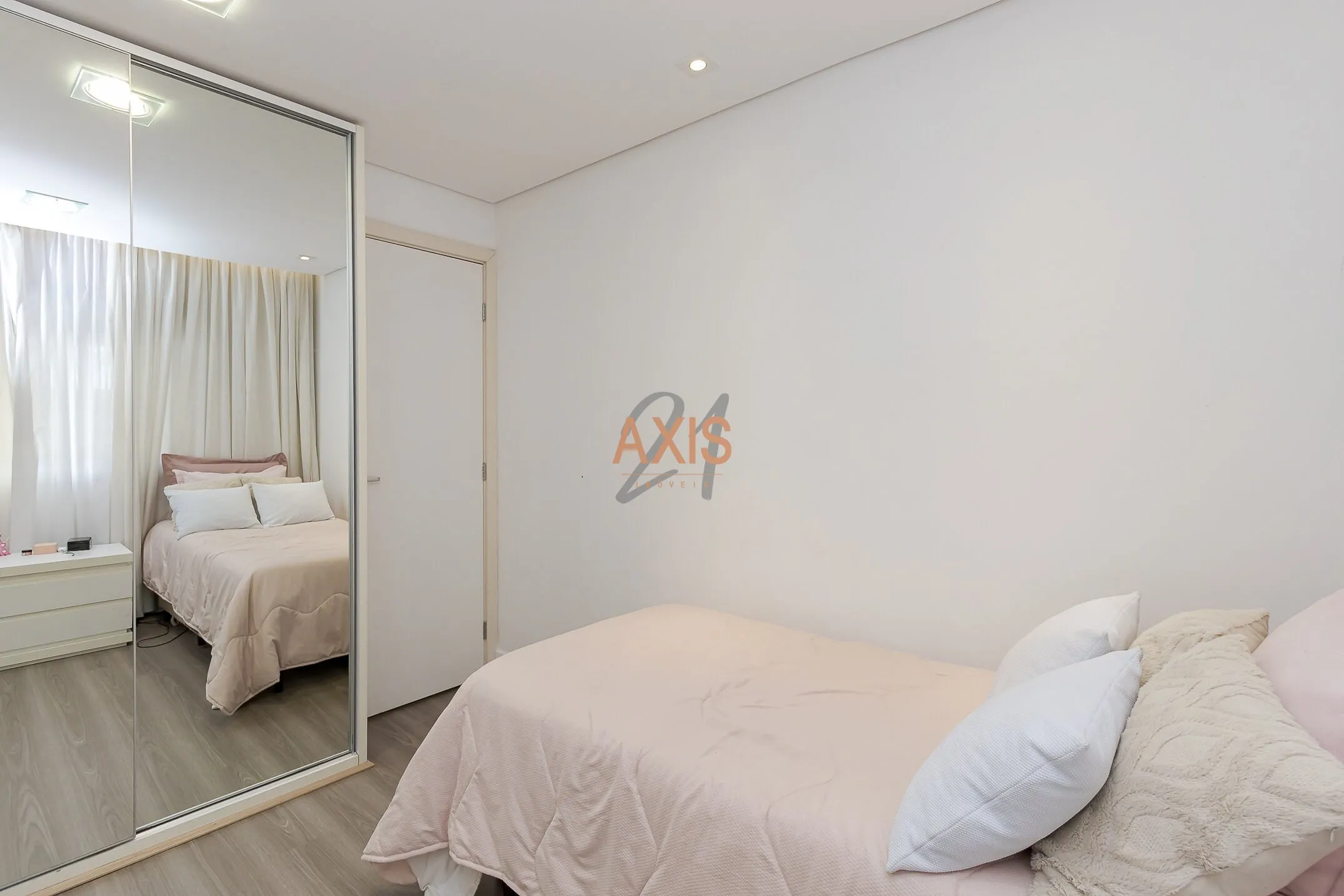 Apartamento de 3 Suítes à Venda  no Edifício Quartier | Água Verde  Curitiba — foto 16