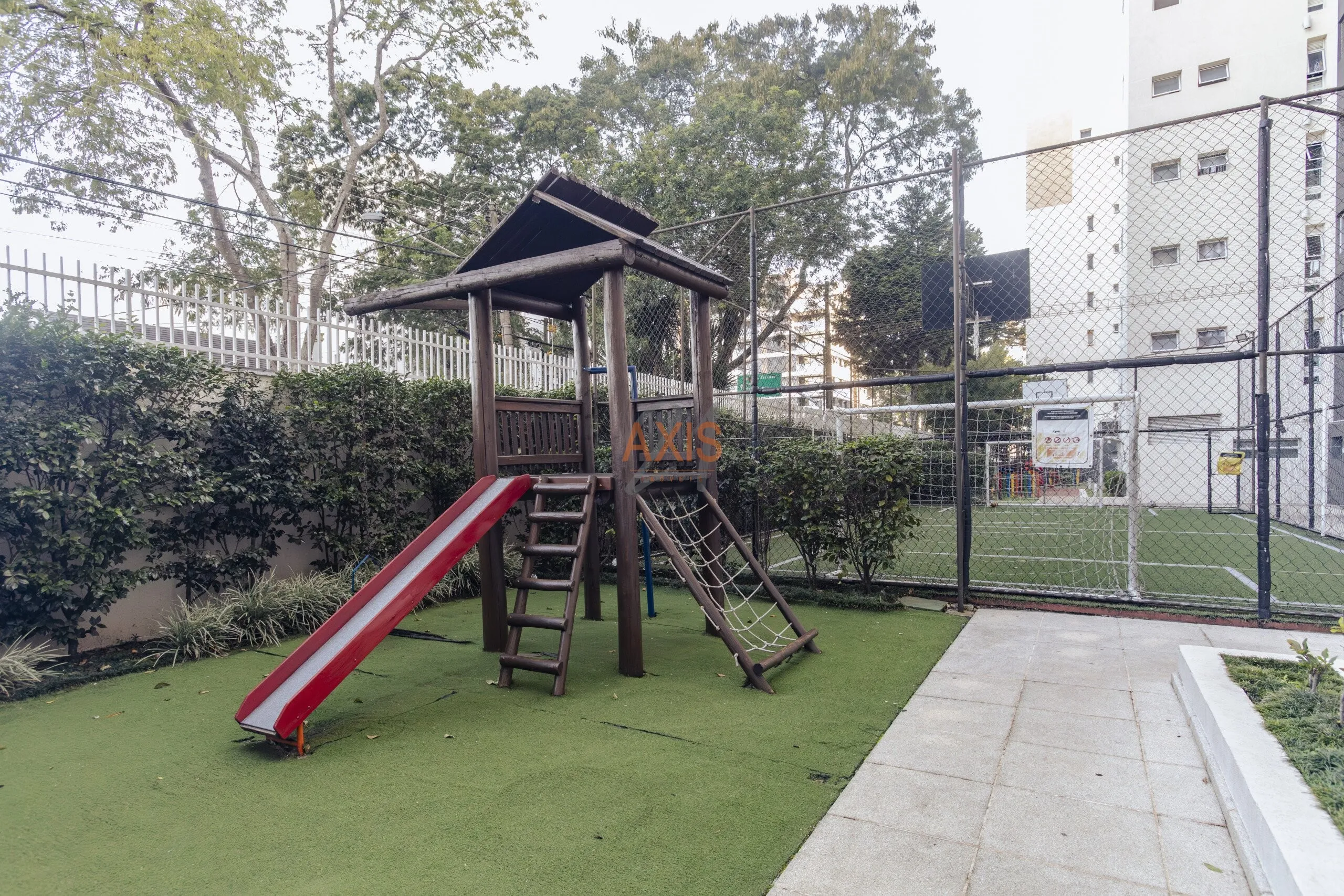Apartamento de 3 Suítes à Venda  no Edifício Quartier | Água Verde  Curitiba — foto 35