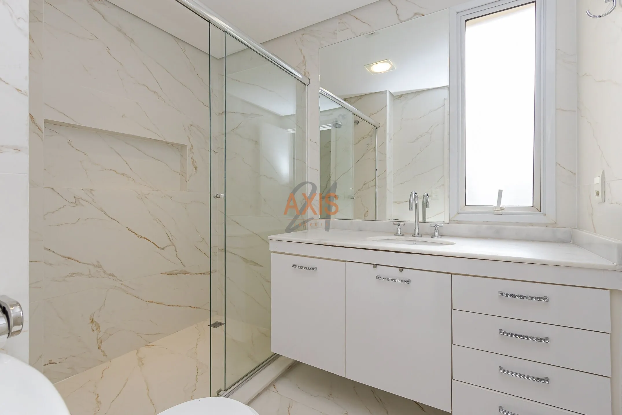 Apartamento de 3 Suítes à Venda  no Edifício Quartier | Água Verde  Curitiba — foto 15